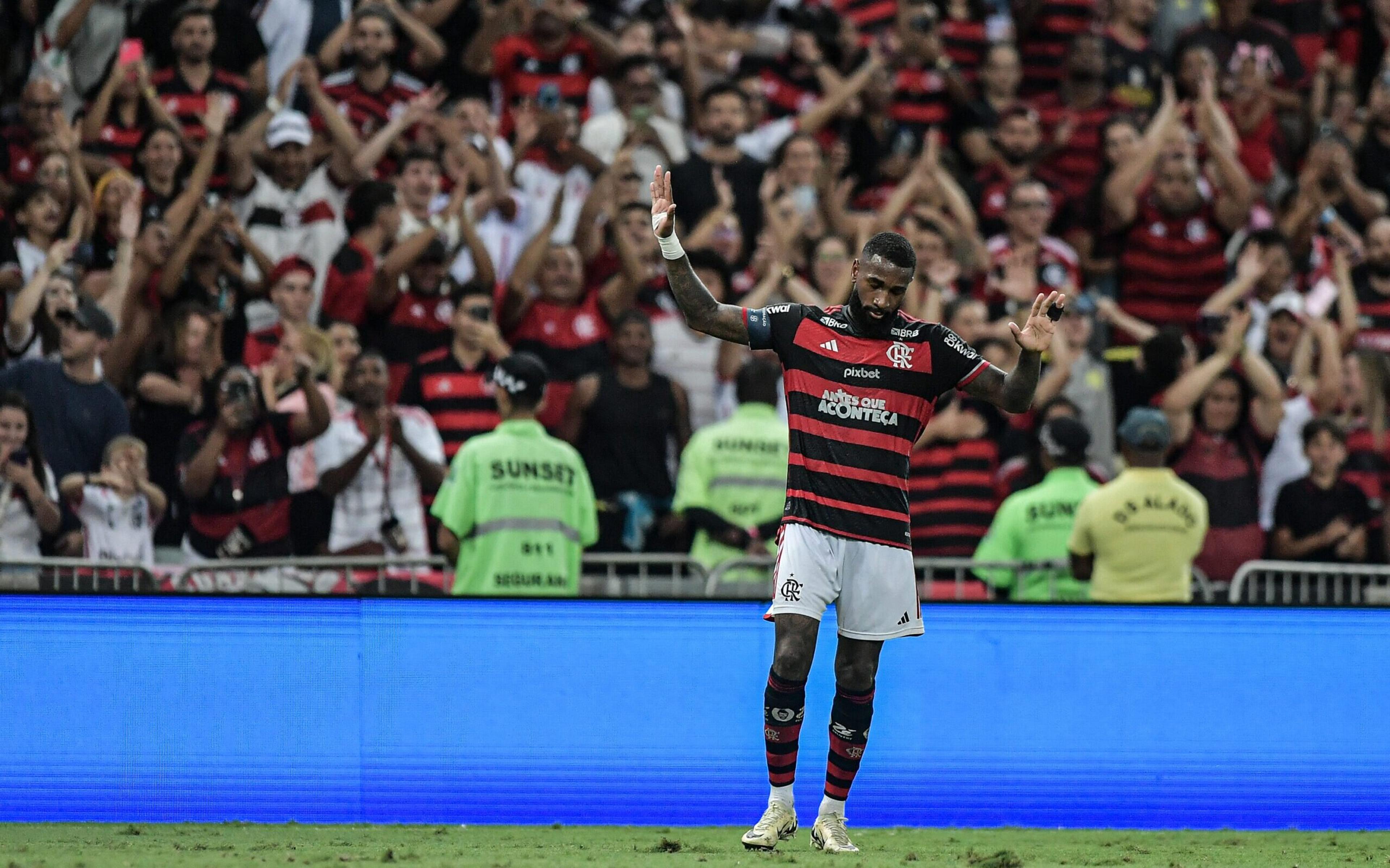 Gerson comemora gol, mas lamenta: ‘Estamos chateados com a eliminação na Libertadores’