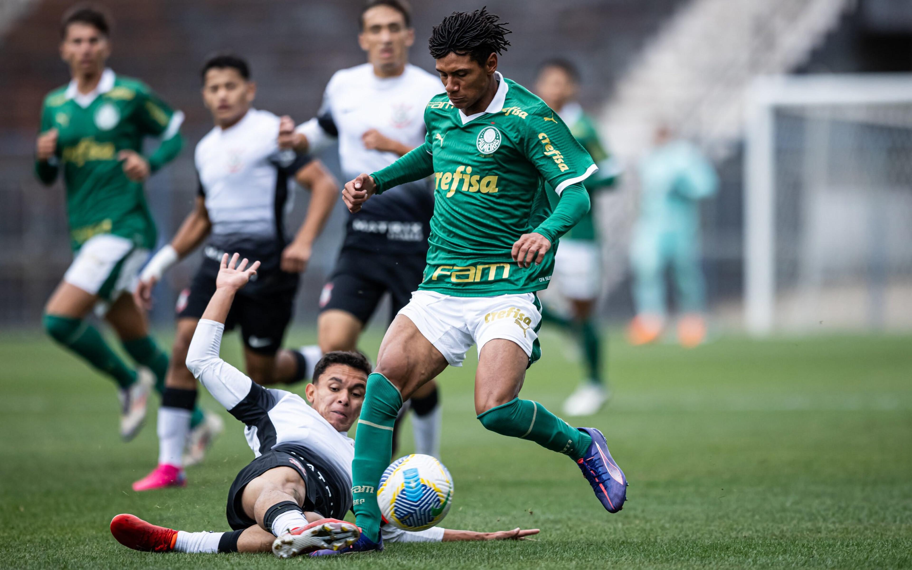 Em jogo disputado, Corinthians e Palmeiras empatam nas quartas de final Brasileirão Sub-17