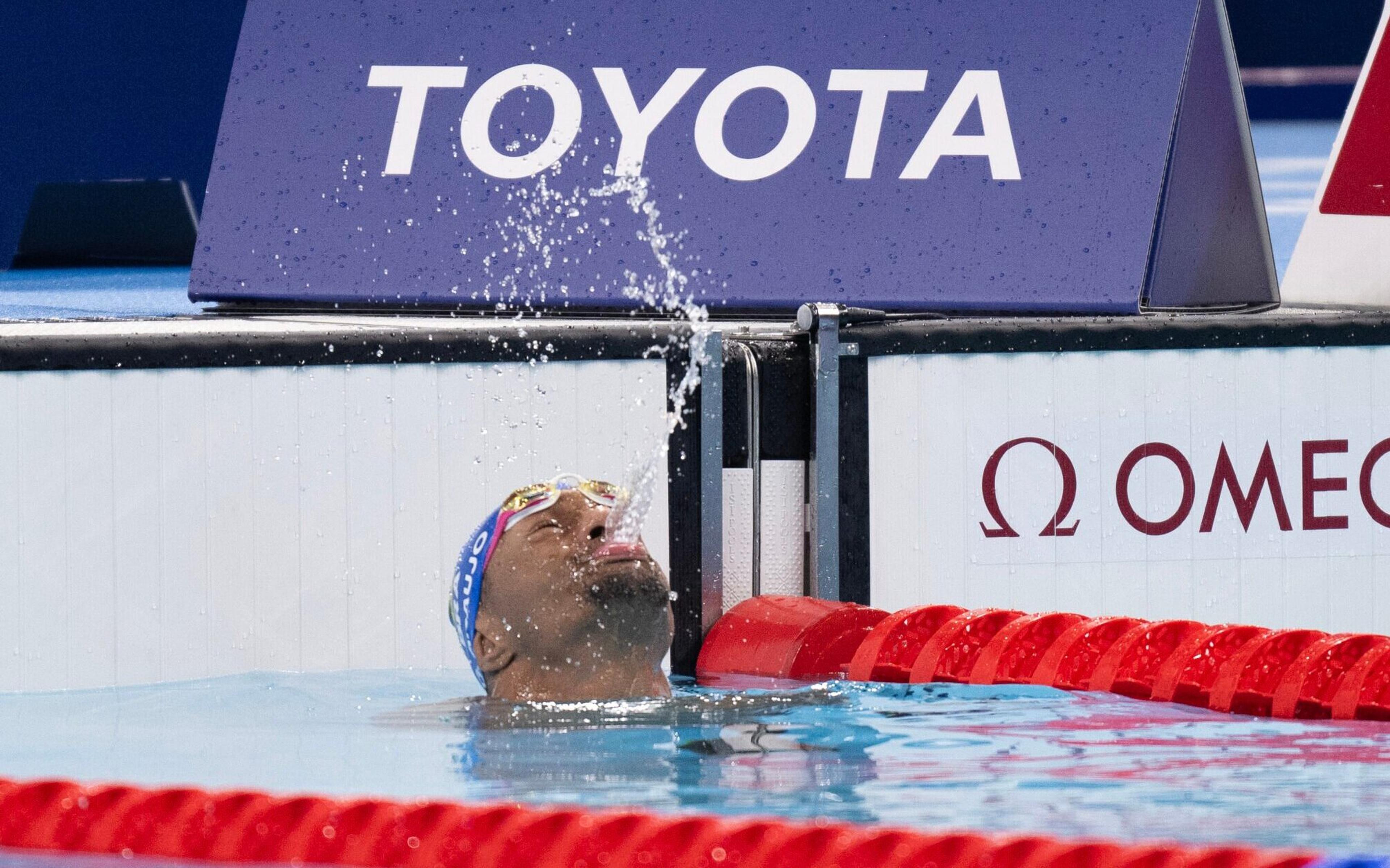 Gabrielzinho fica fora do pódio, mas quebra recorde mundial de sua classe nos 150m medley