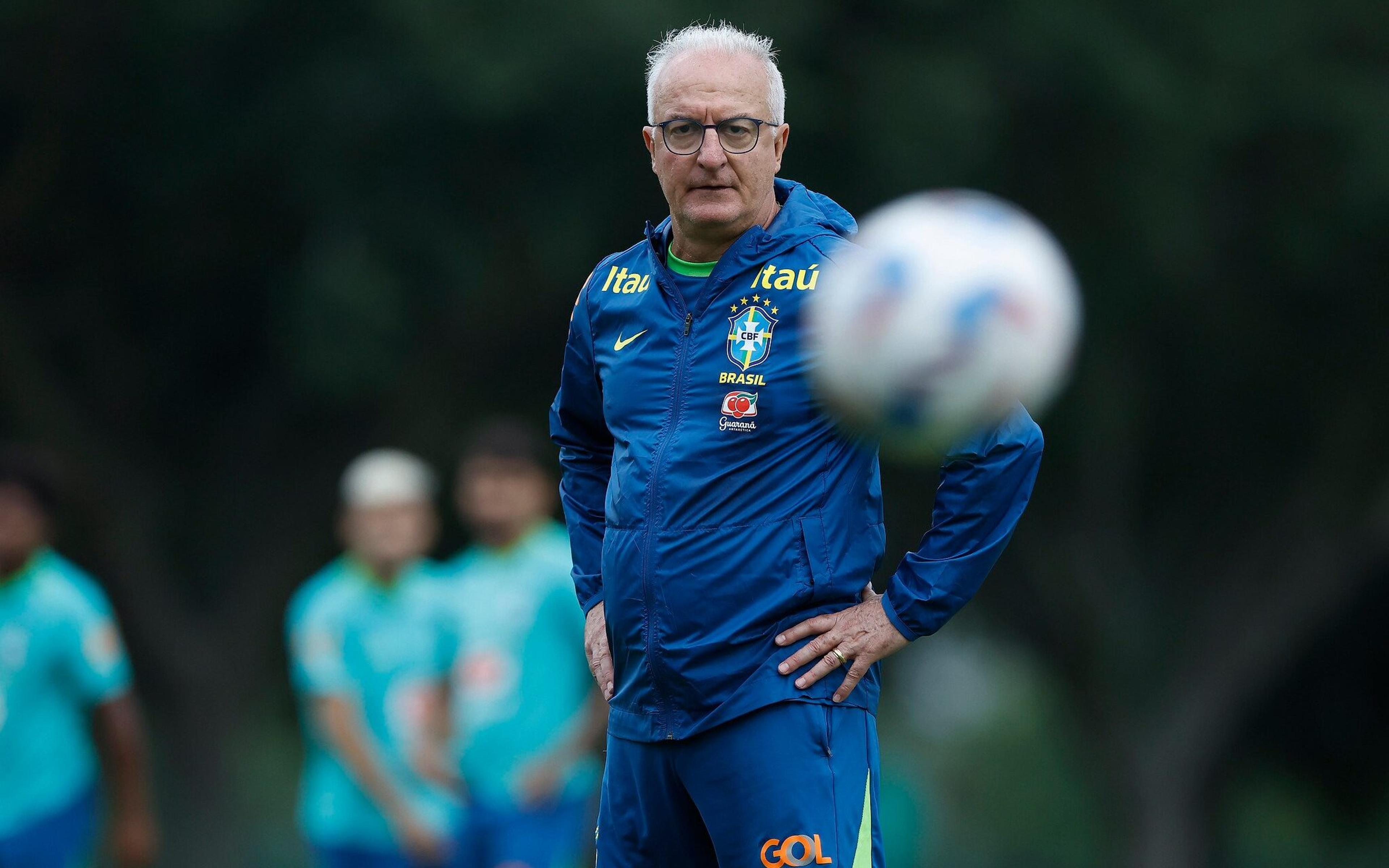 Estêvão ganha atenção especial de Dorival em primeiro treino na Seleção