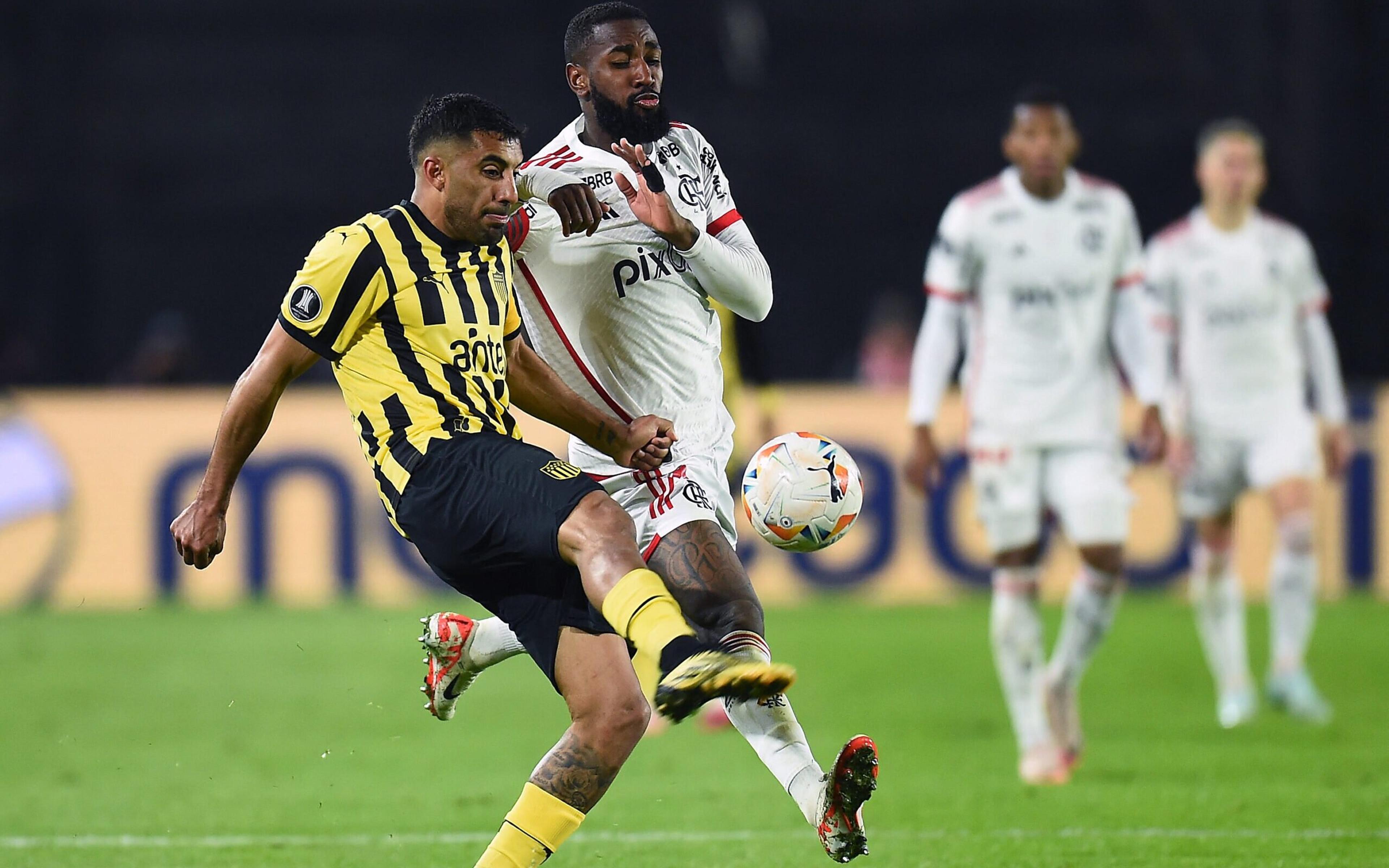 Peñarol segura empate em casa e elimina Flamengo na Libertadores