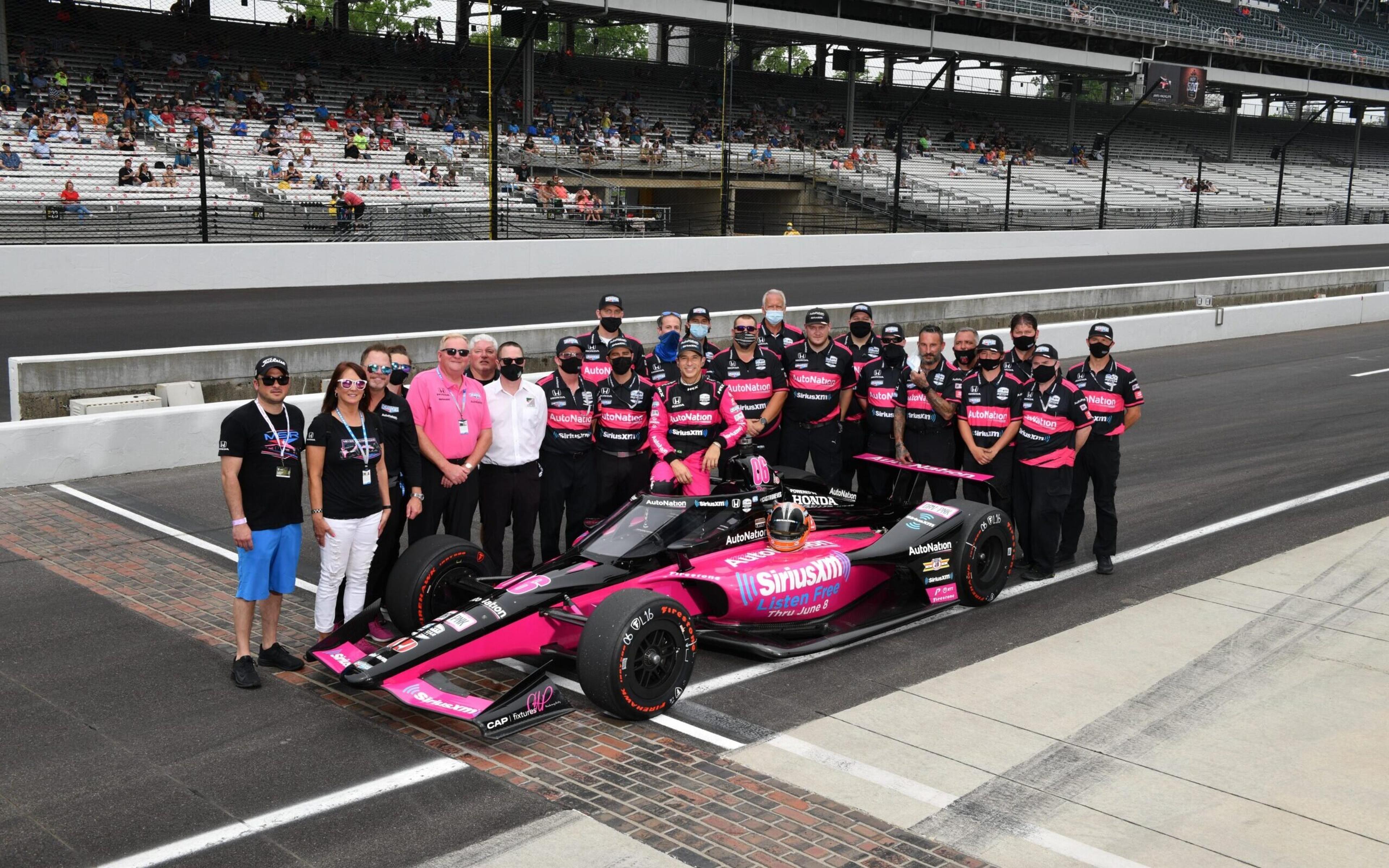 Papo com Helio Castroneves: a temporada da IndyCar termina no domingo, mas o trabalho continua firme e forte