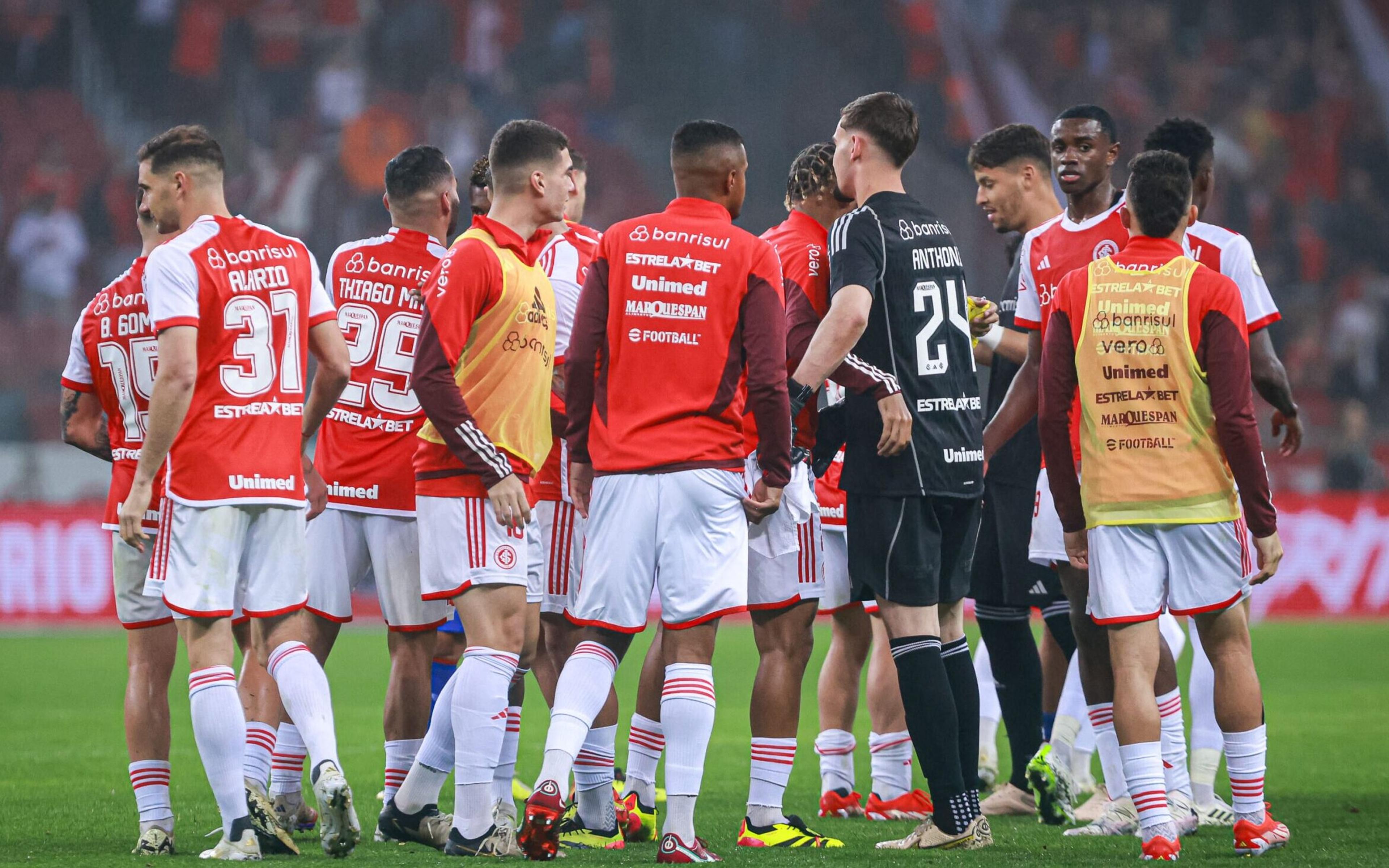 Goleiro do Inter cita ‘fatalidade’ em gol do Fortaleza e revela conversas no vestiário