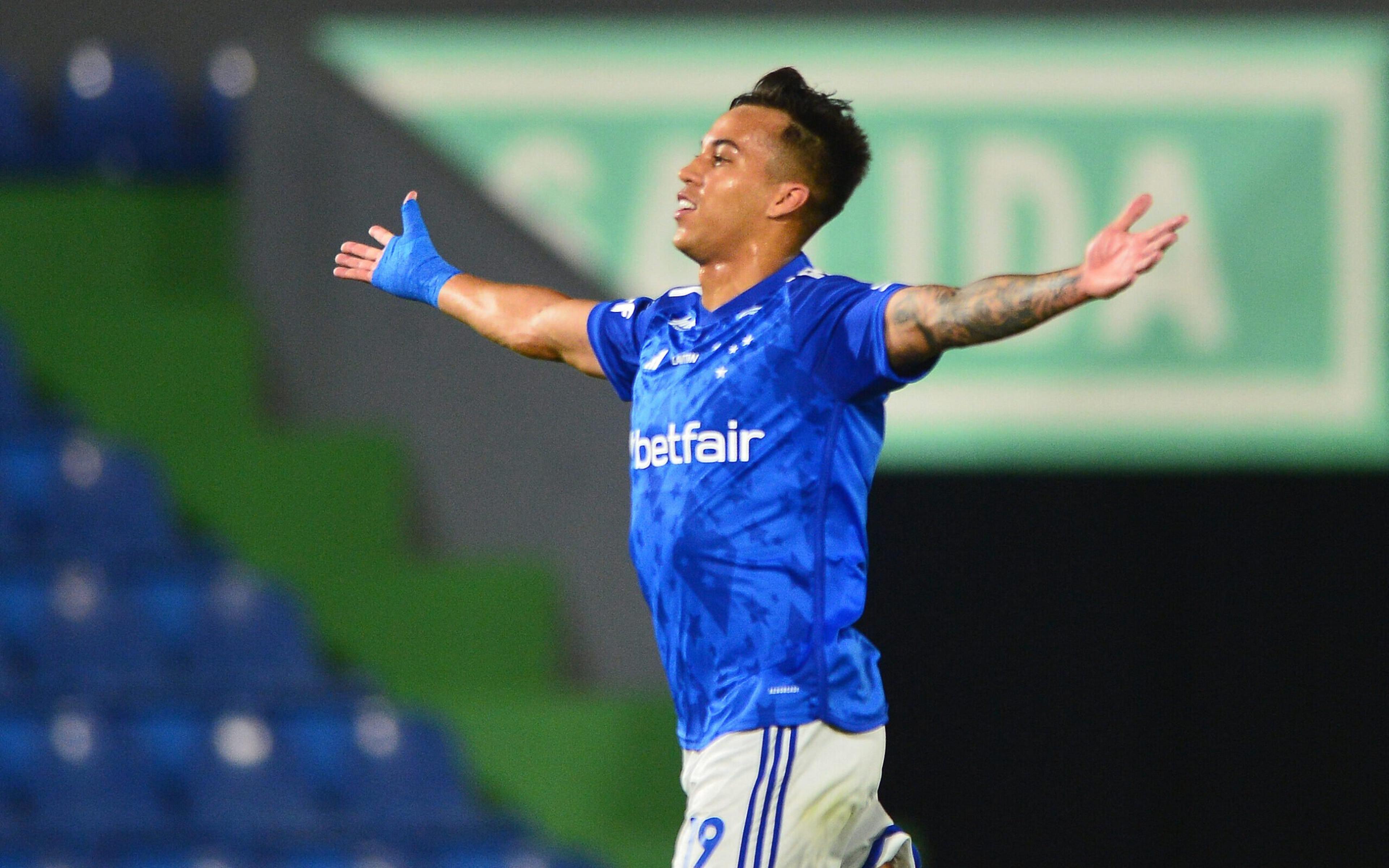 Cruzeiro abre vantagem e encaminha classificação para semifinal da Sul-Americana