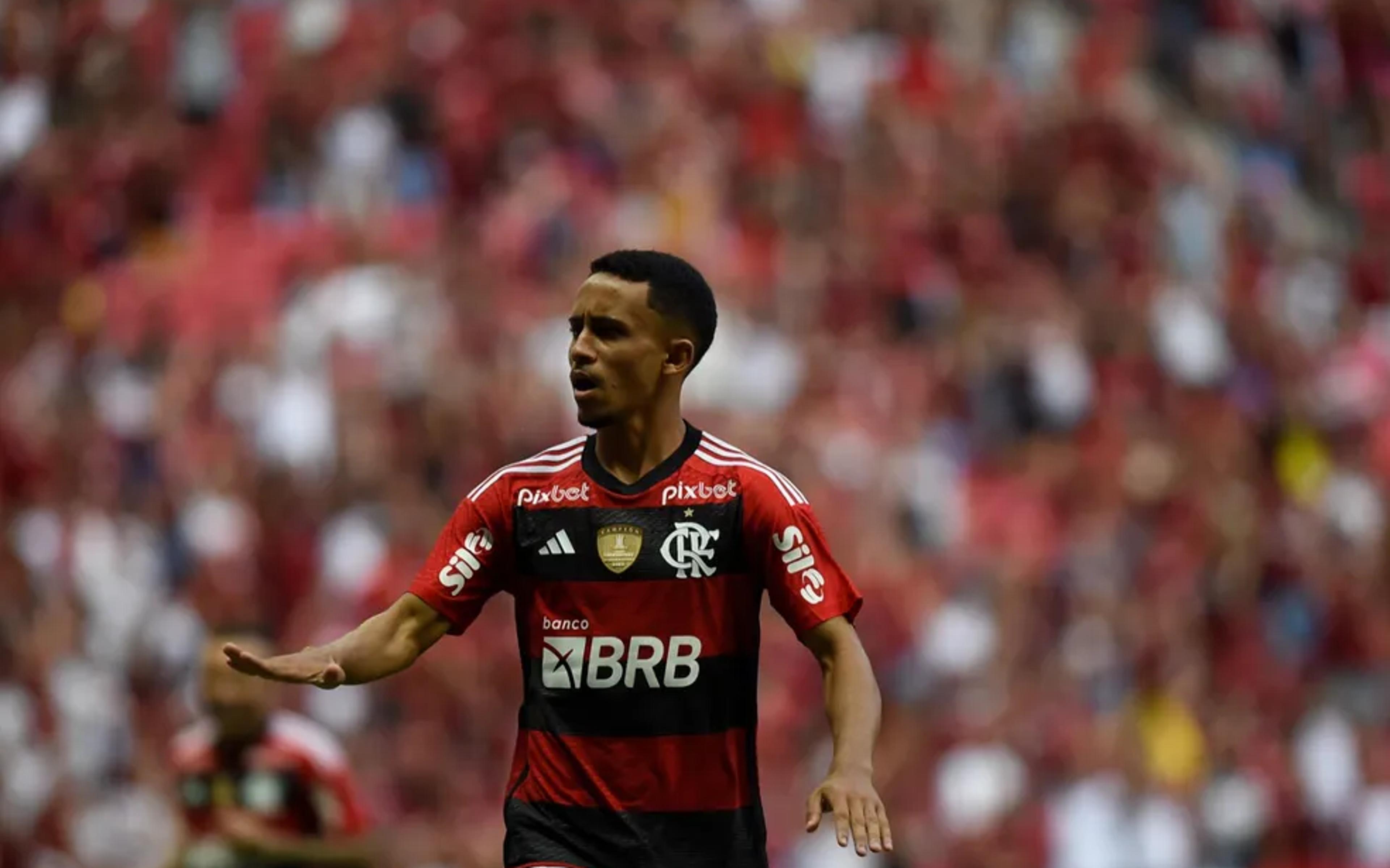 Flamengo aceita proposta de clube europeu por joia da base, mas jogador recusa