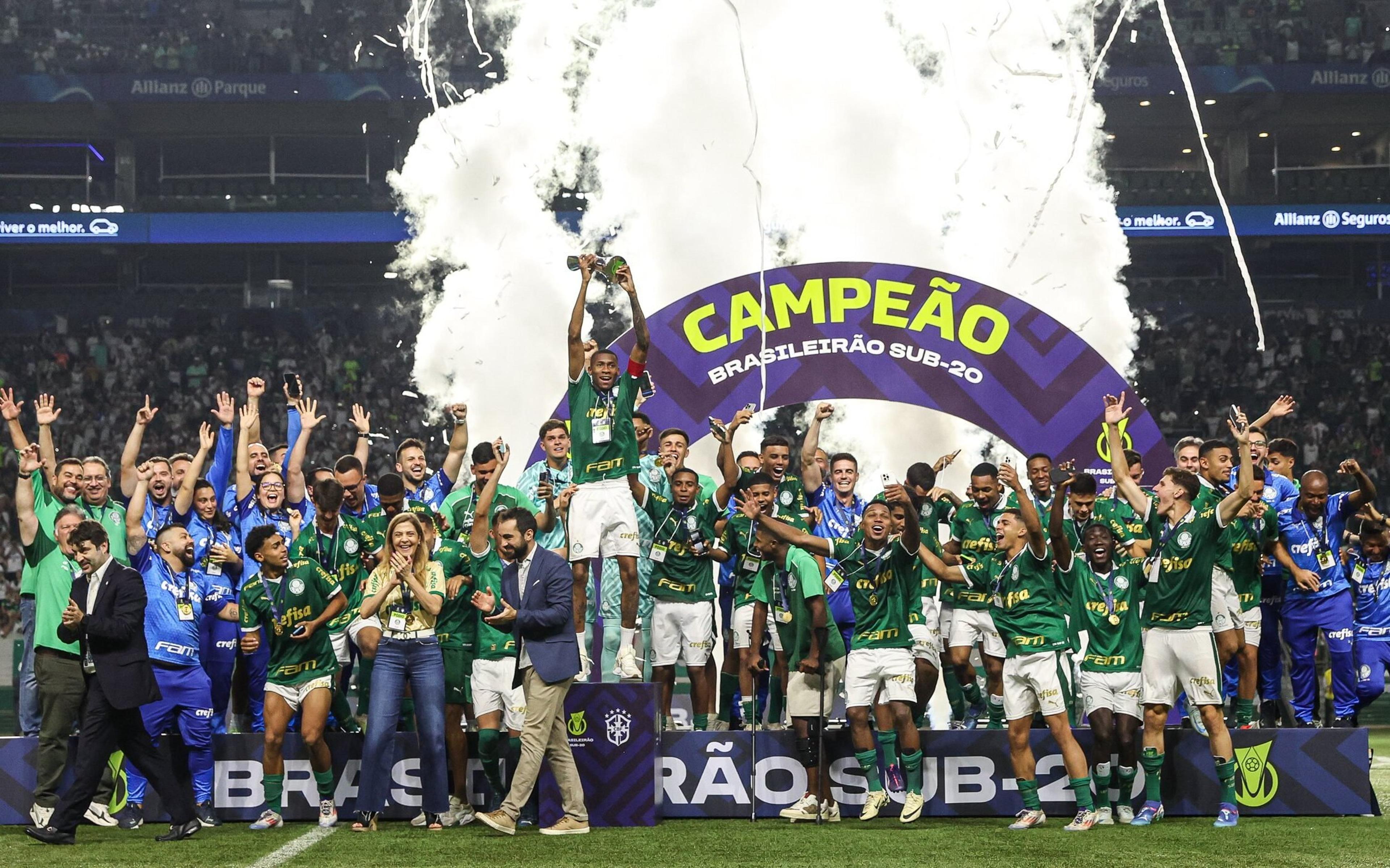 Palmeiras goleia o Cruzeiro e é campeão do Brasileirão Sub-20 pela terceira vez