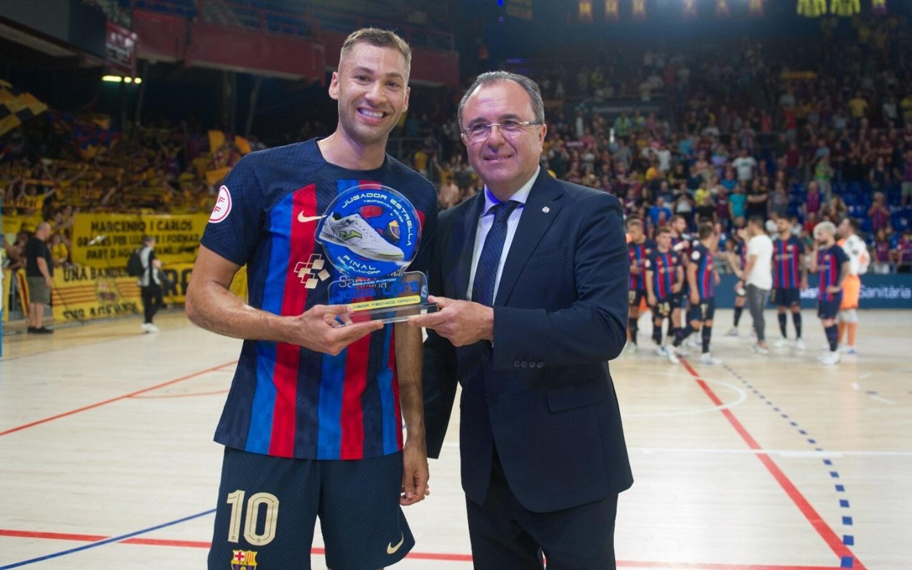 Destaque da Seleção Brasileira, Pito é eleito melhor jogador de futsal do mundo