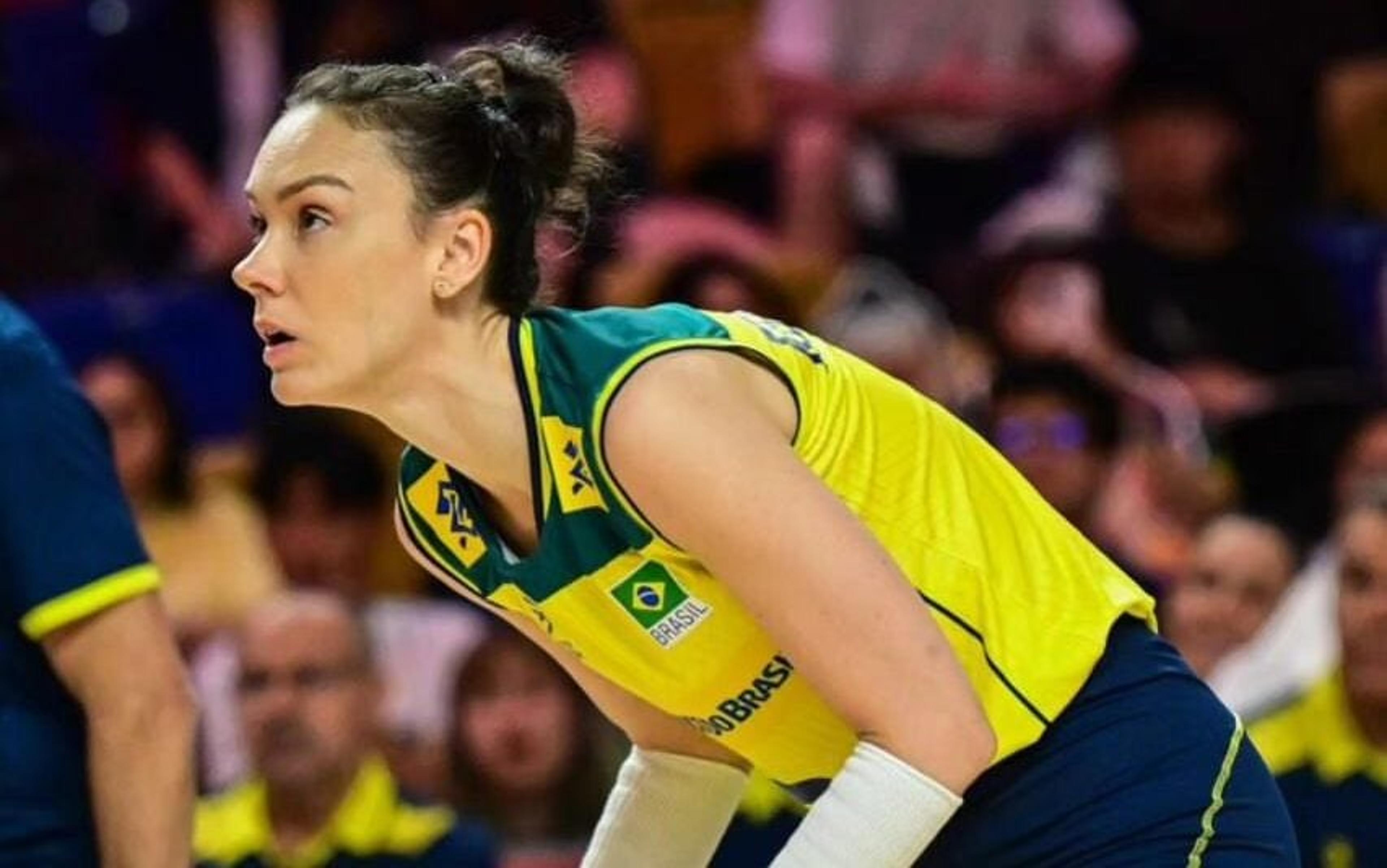 Roberta elege time ideal do vôlei feminino, revela referências e crava medalha em 2028