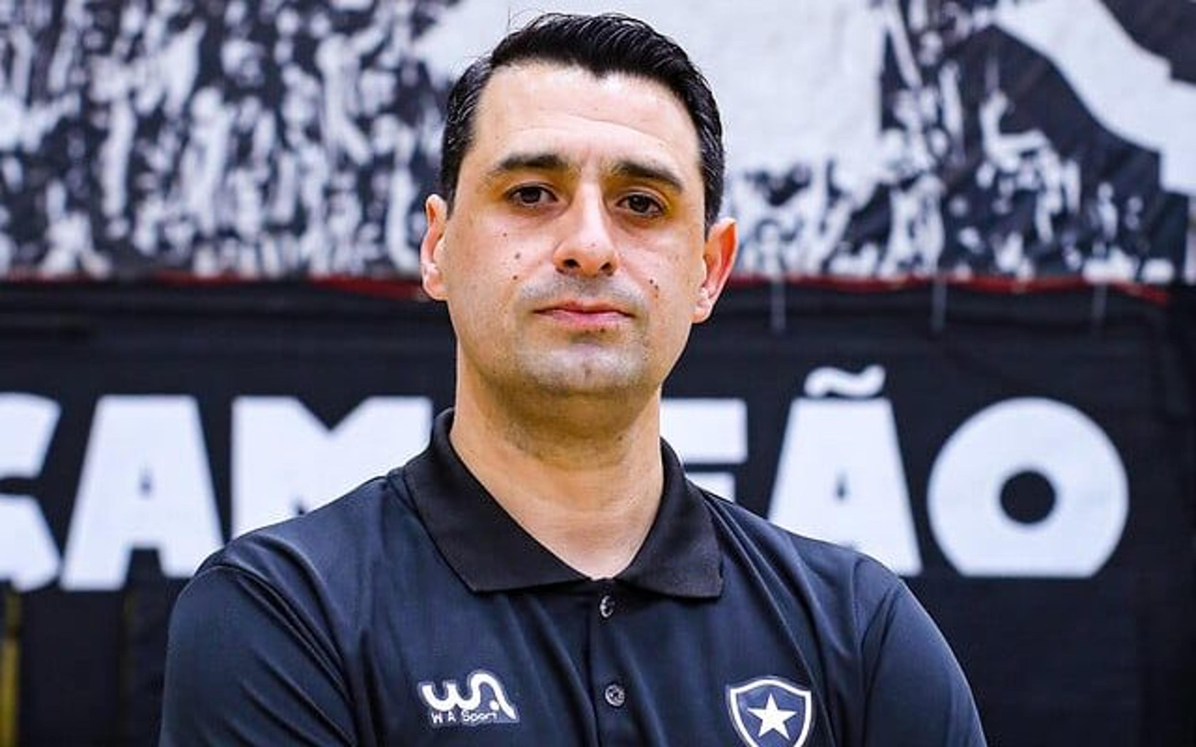 Botafogo anuncia a chegada de novo técnico de basquete