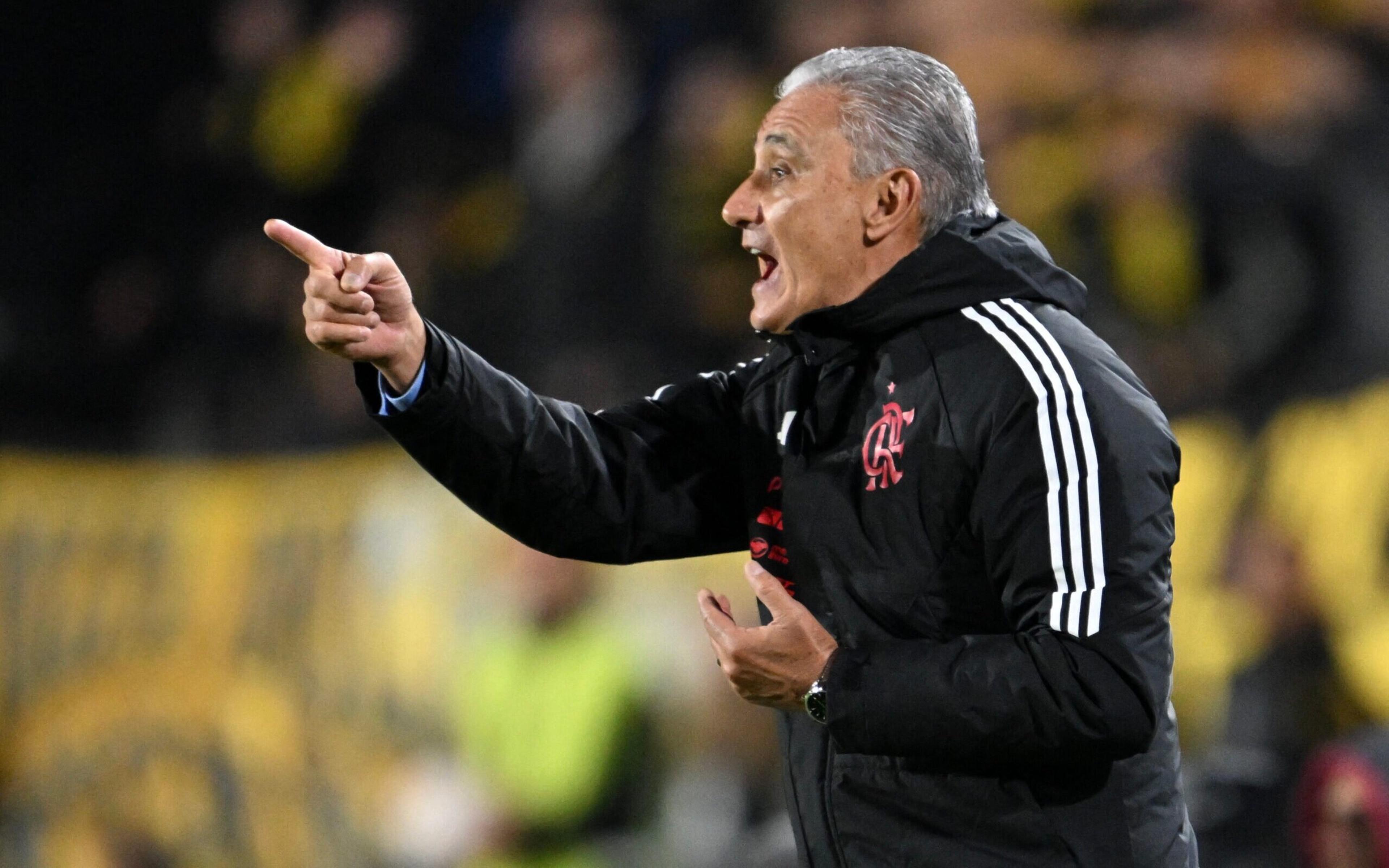 Tite rebate jornalista sobre ‘promessa’ após eliminação do Flamengo: ‘Não sou futurista’