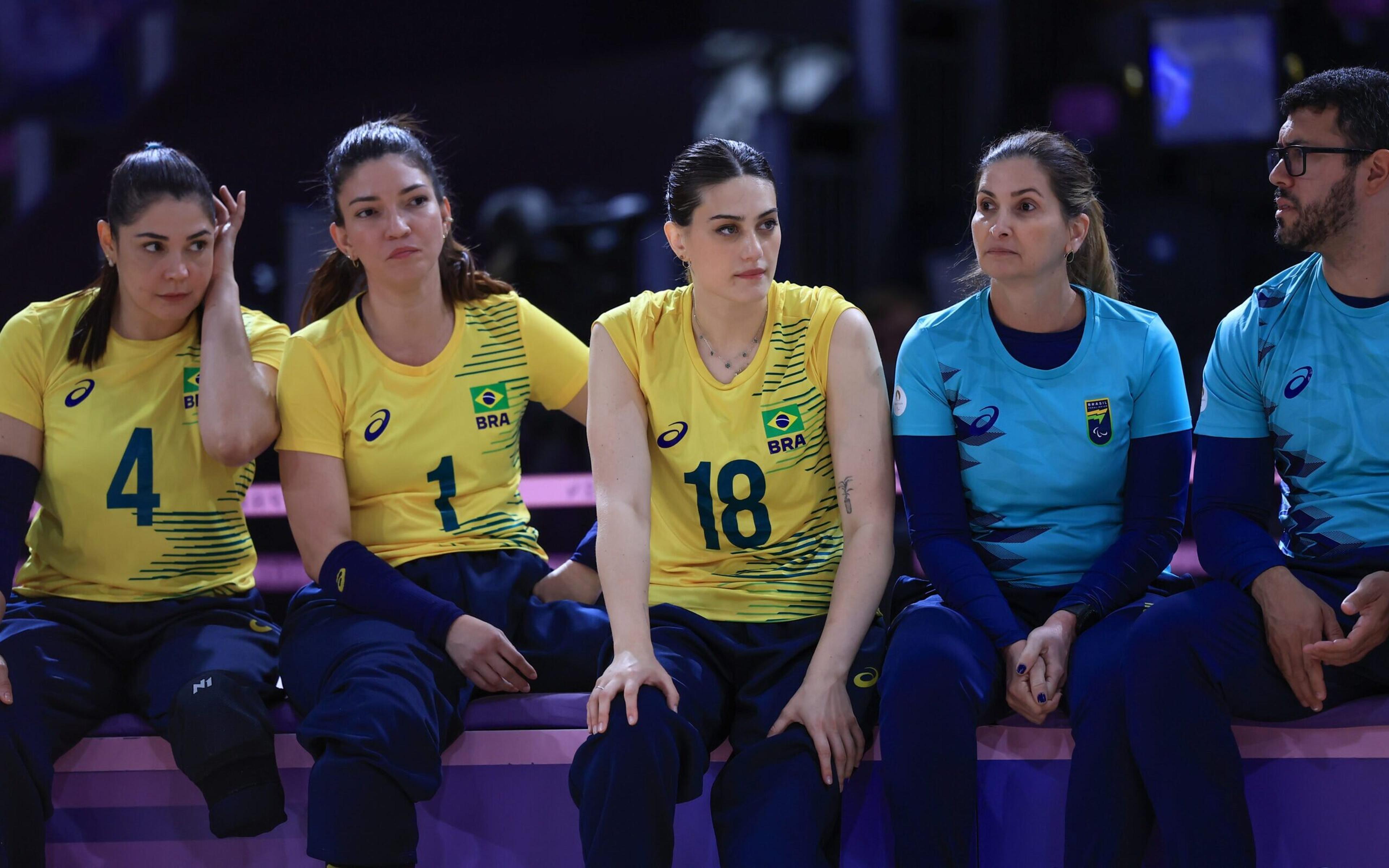 Brasil é dominado e perde para o Canadá na disputada pela medalha de bronze do vôlei sentado feminino