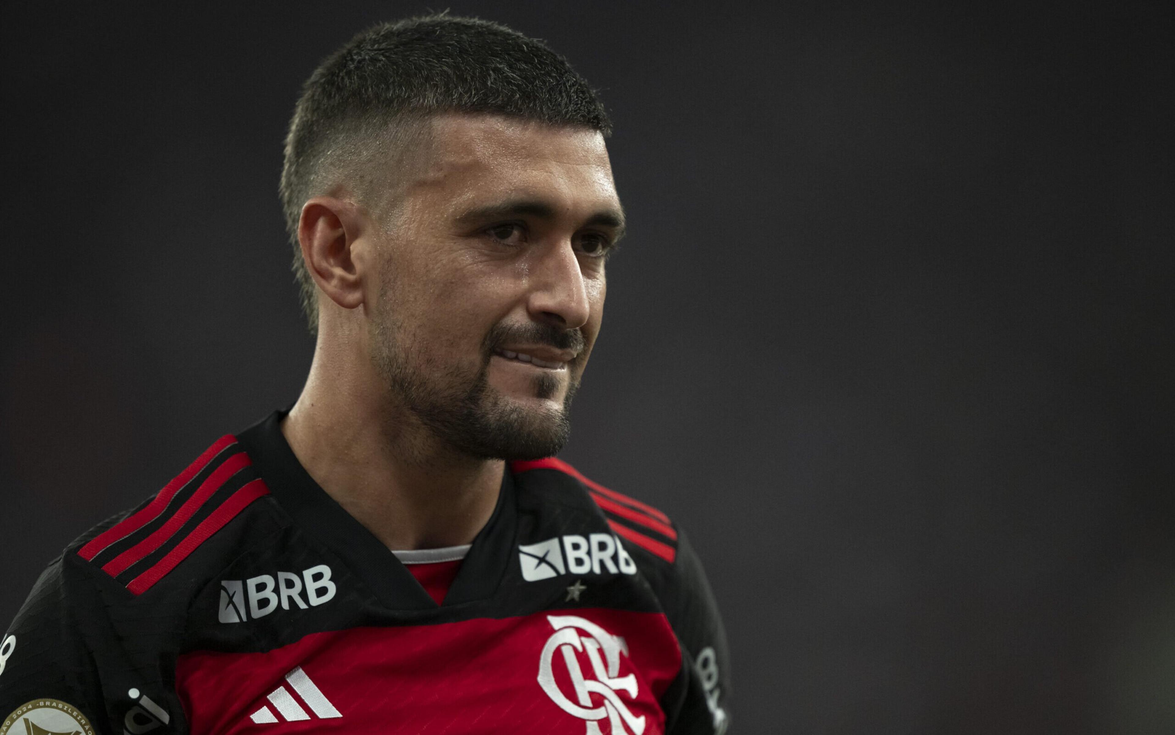 Arrascaeta demonstra otimismo em virada do Flamengo sobre o Peñarol: ‘Vamos lá para ganhar’