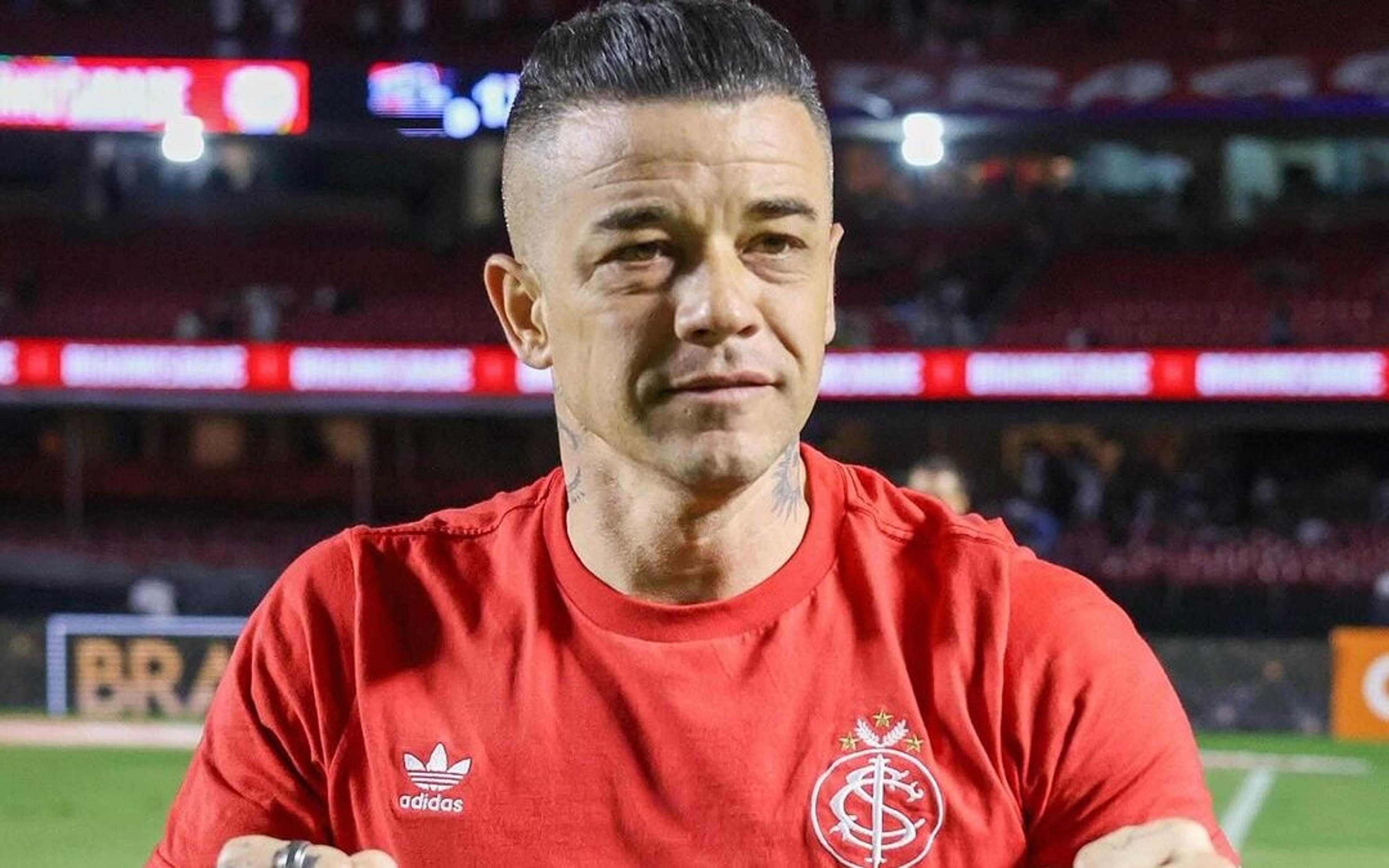 D‘Alessandro elogia trabalho de Roger e projeta clássico Gre-Nal: ‘Não é um jogo qualquer’