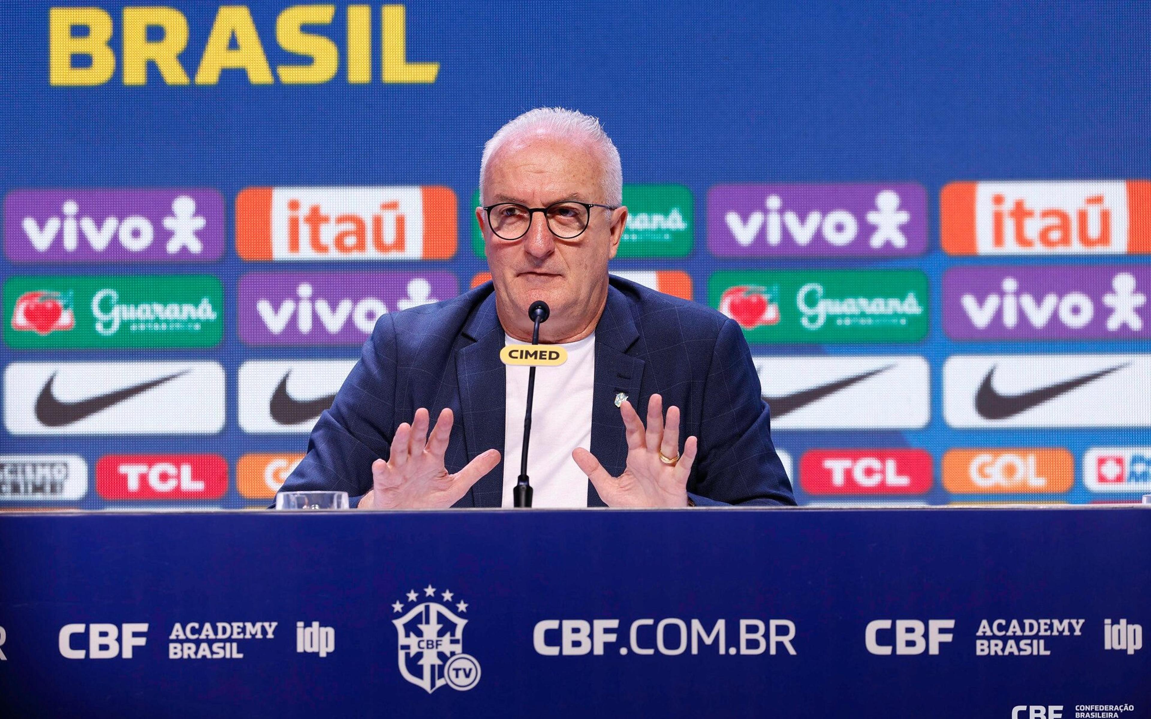 ‘Seleção precisa se restabelecer perante o cenário mundial’, diz Dorival