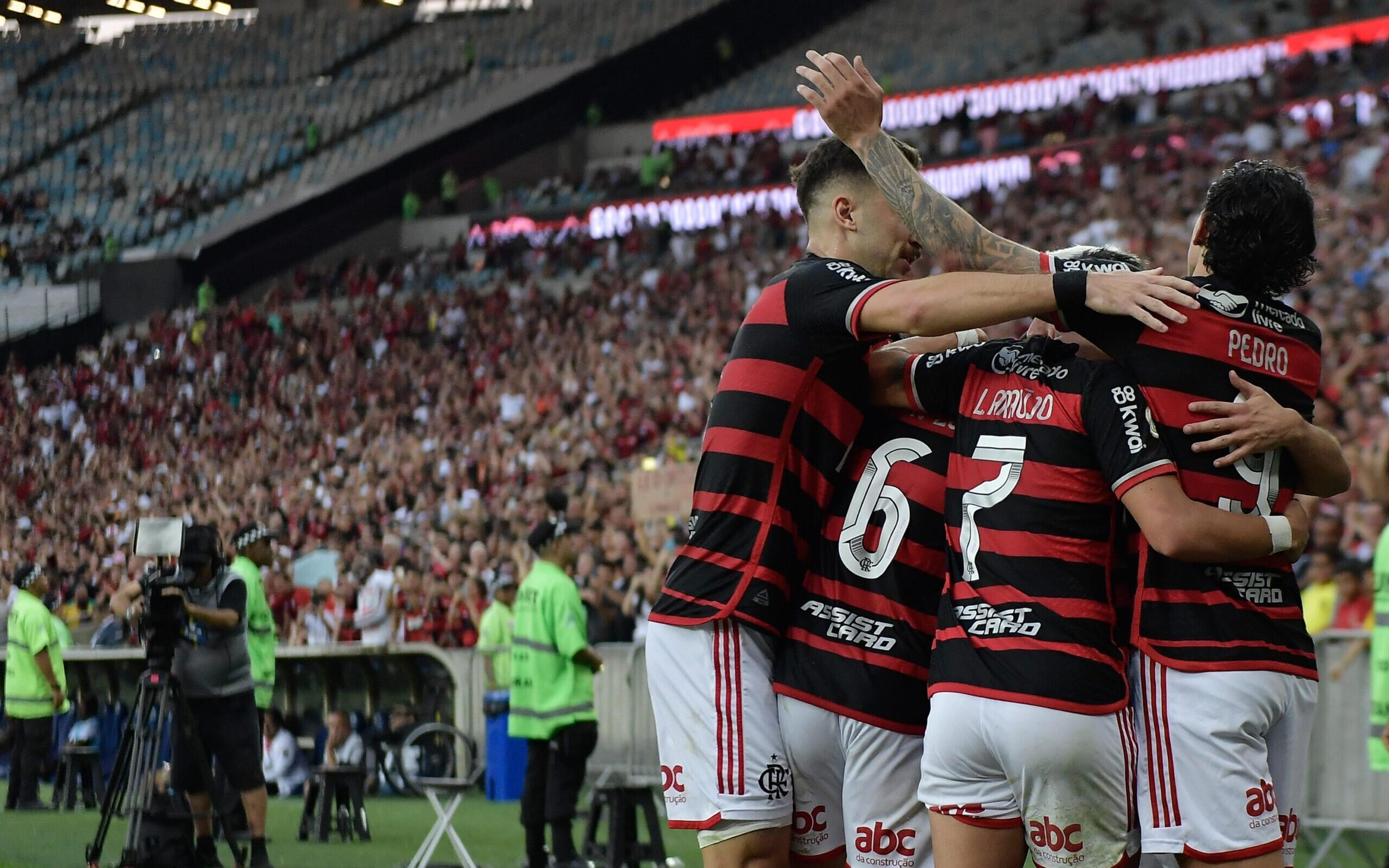 Gonzalo Plata é apenas o quarto equatoriano a vestir a camisa do Flamengo; relembre