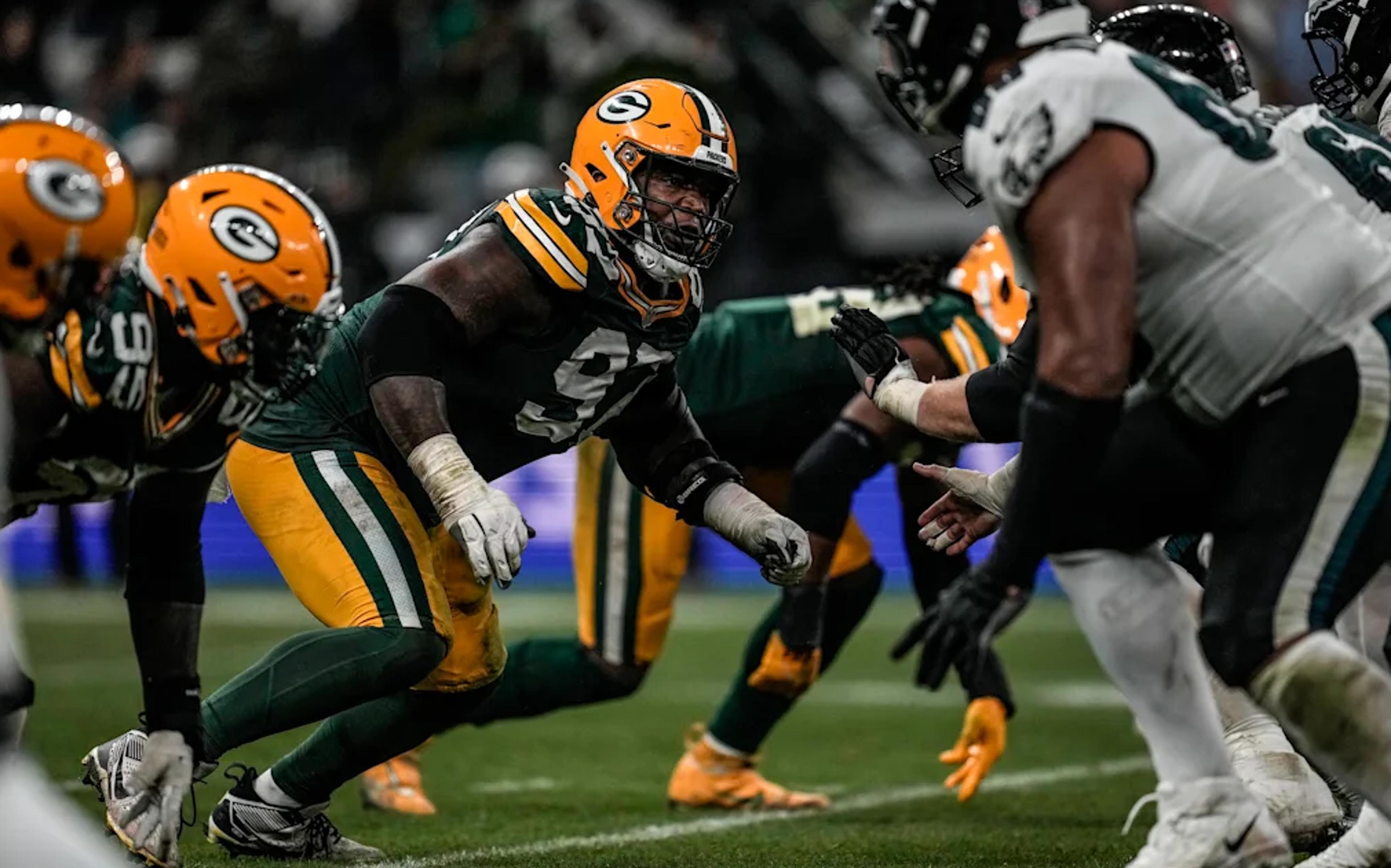 Astro da NFL detona gramado de estádio do Corinthians: ‘Lixo’