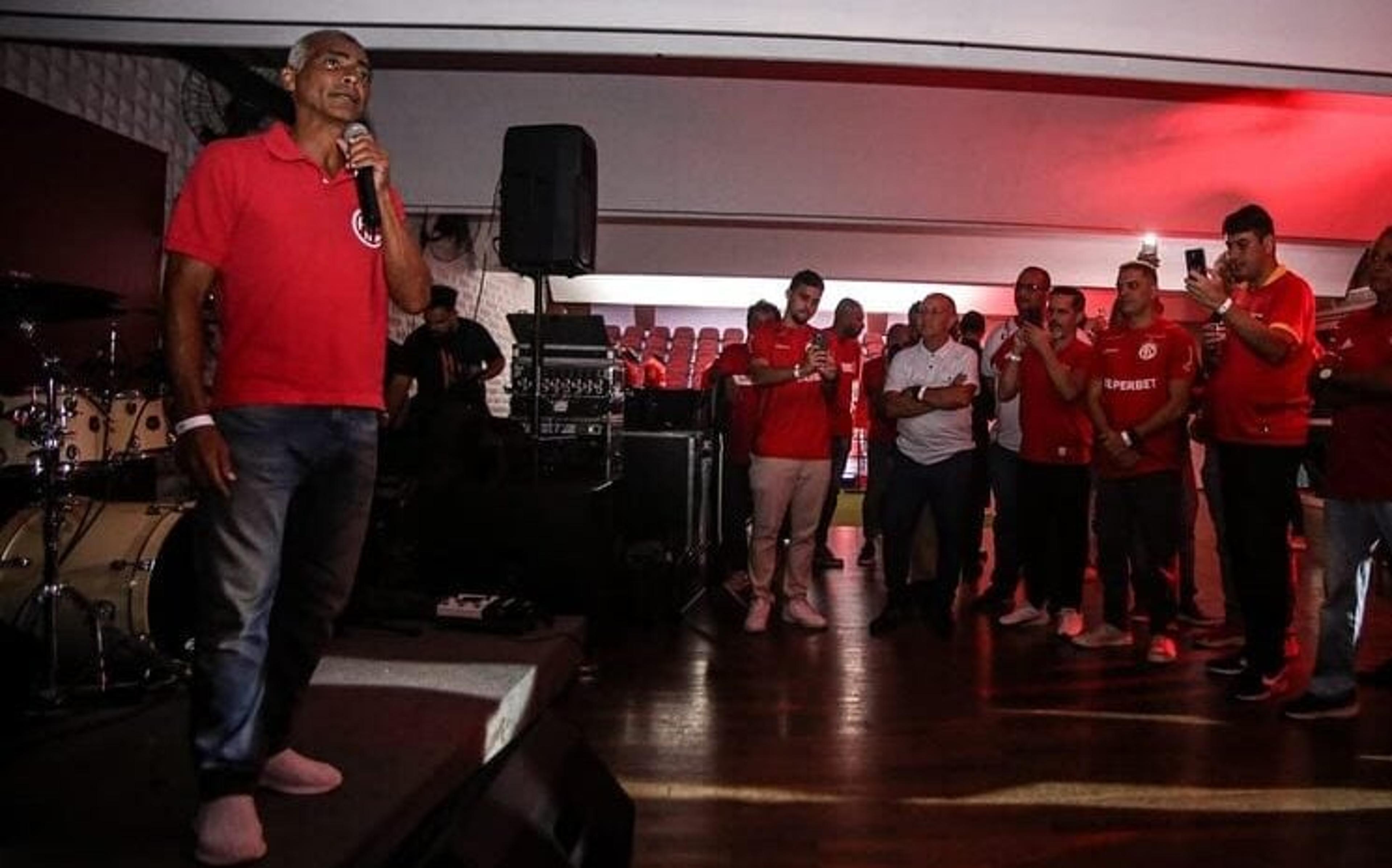 Romário revela que tradicional clube do Rio pode virar SAF