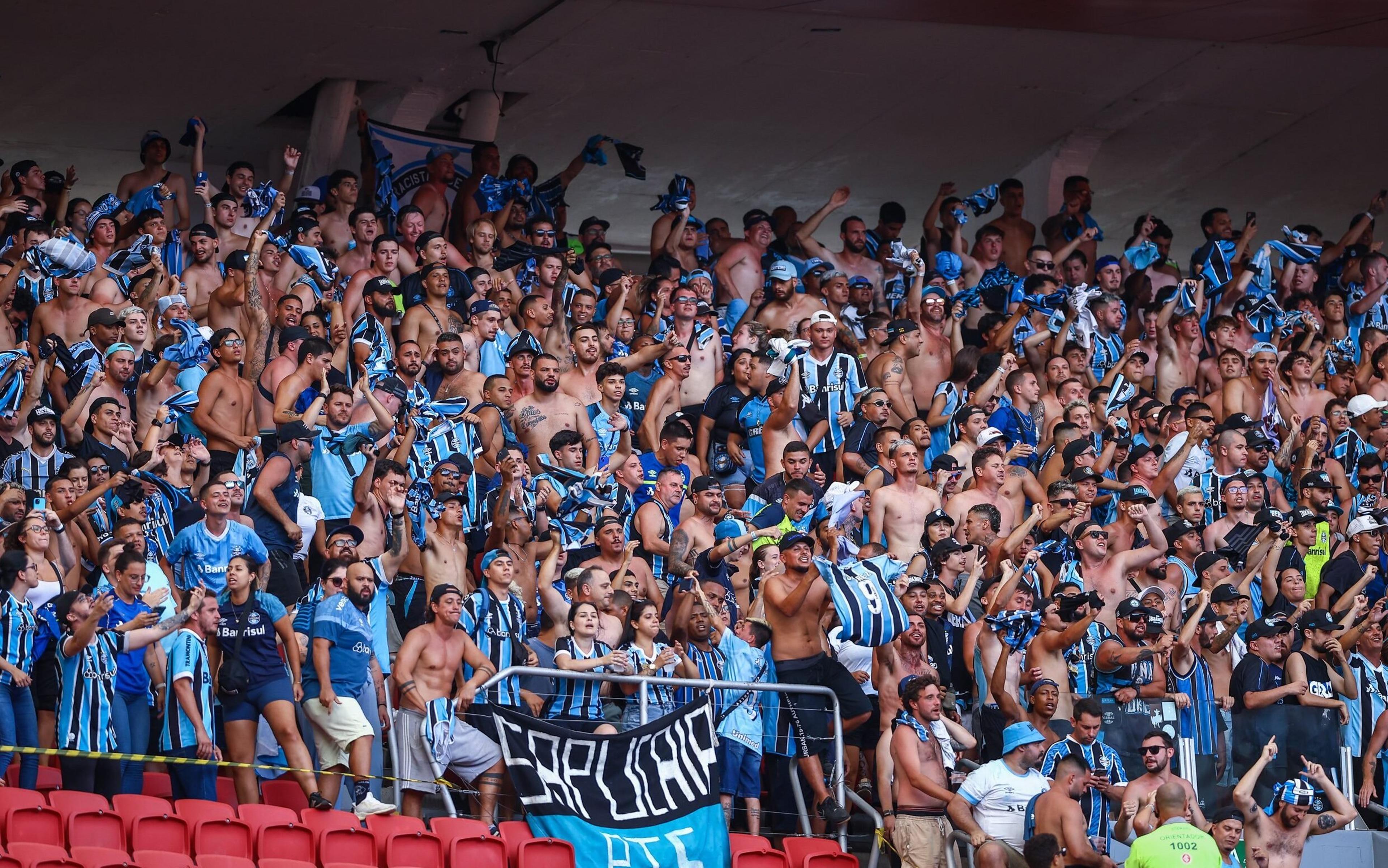 Torcida do Grêmio esgota ingressos para o Gre-Nal 443