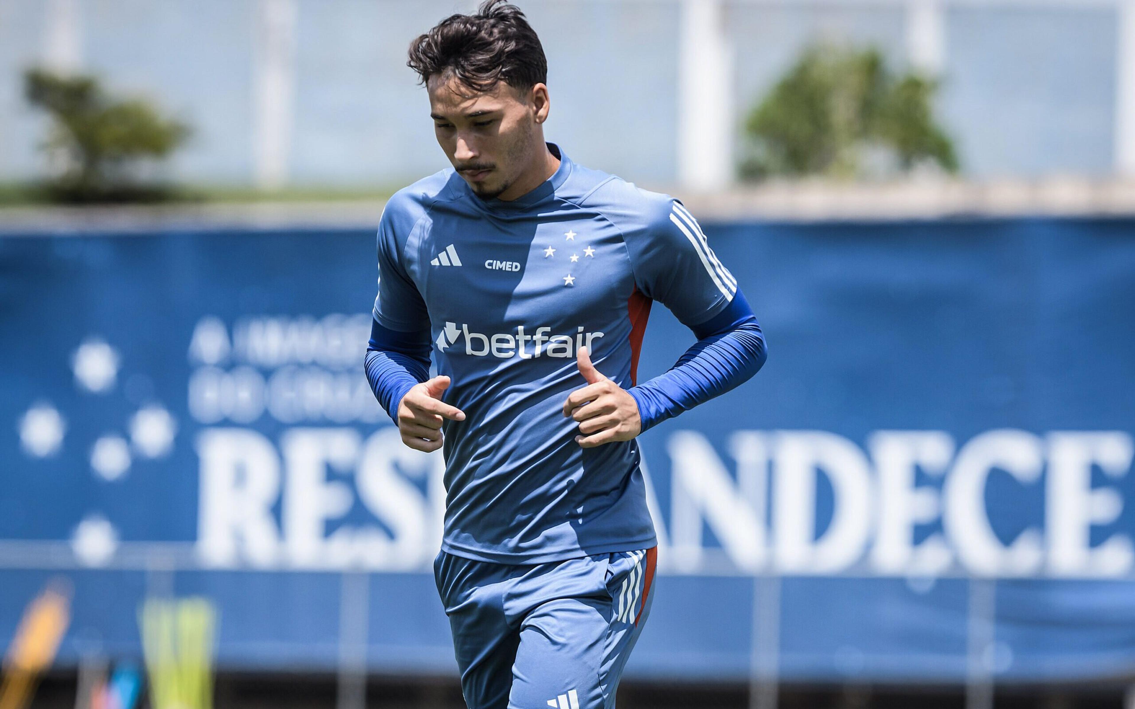 Cruzeiro x Athletico-PR: Diniz pode ter retorno de meia