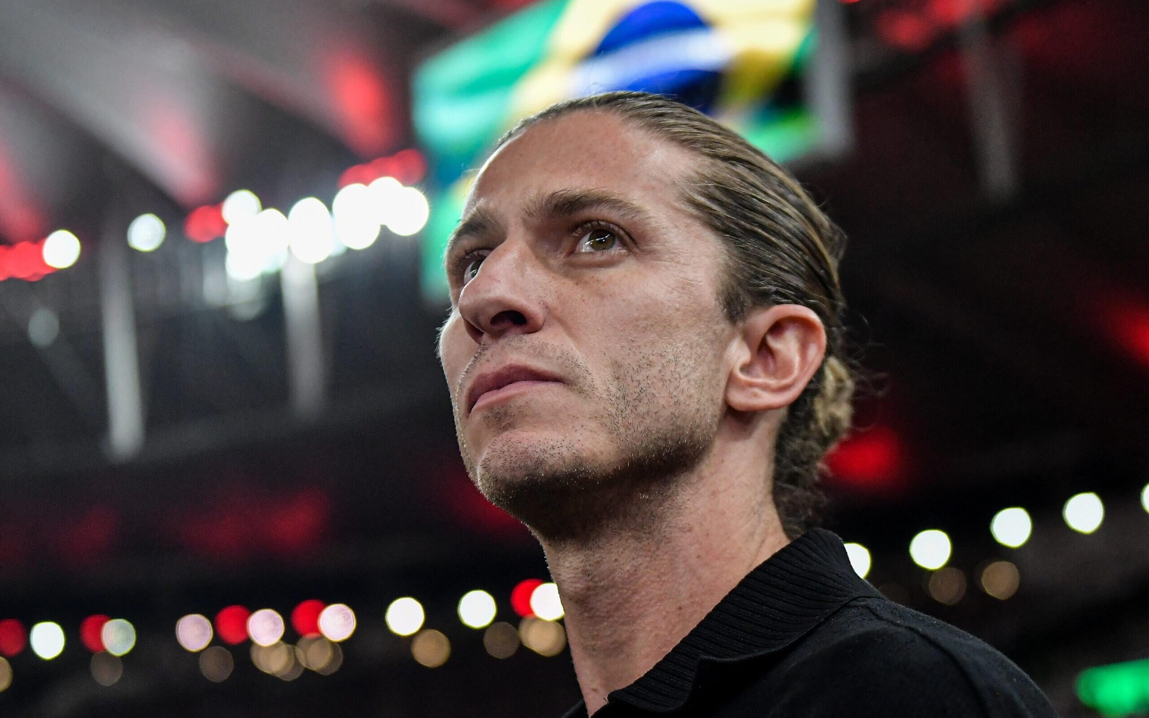 Filipe Luís usa conhecimento tático para potencializar laterais no Flamengo