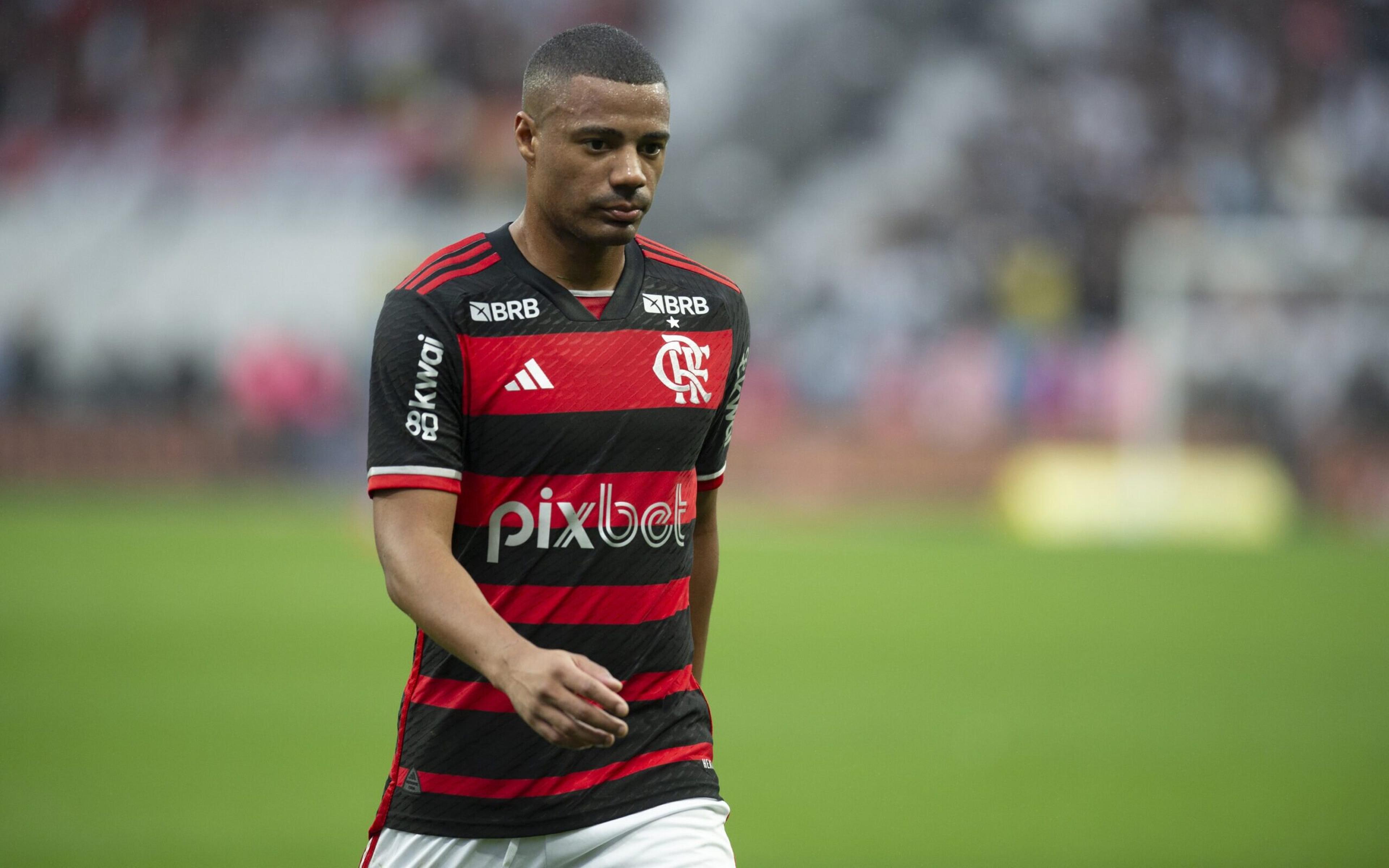 De la Cruz mantém histórico de lesões e é ausência constante no Flamengo