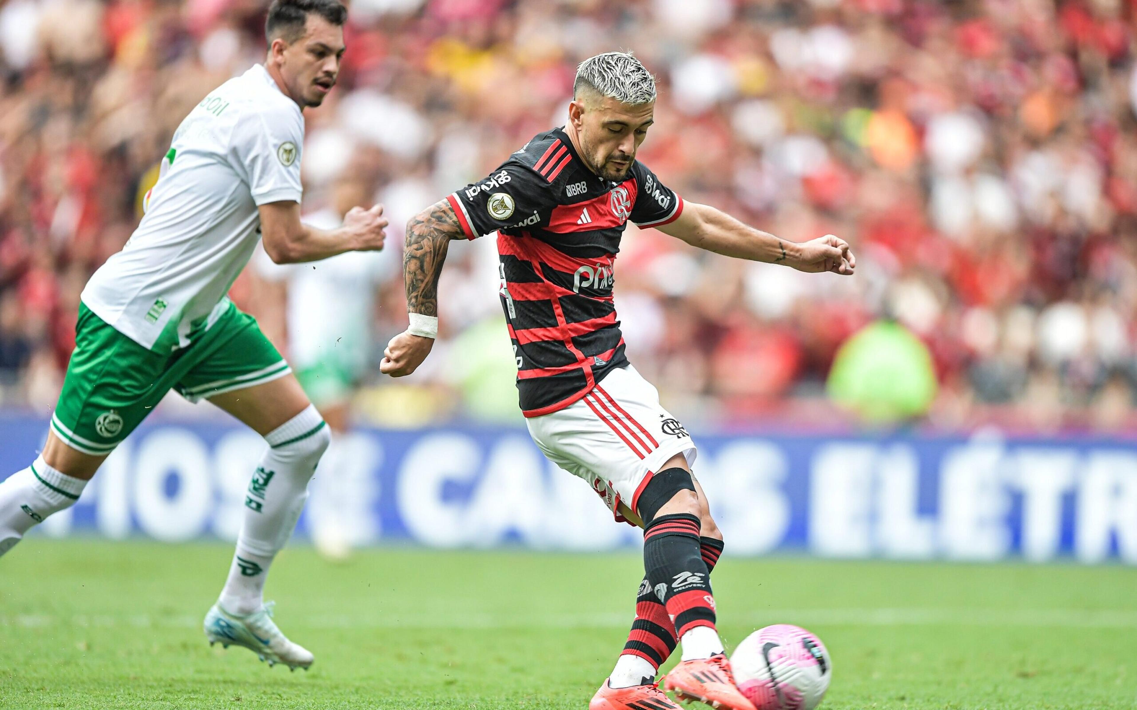 Jornalista critica jogador do Flamengo em lance que originou gol do Juventude