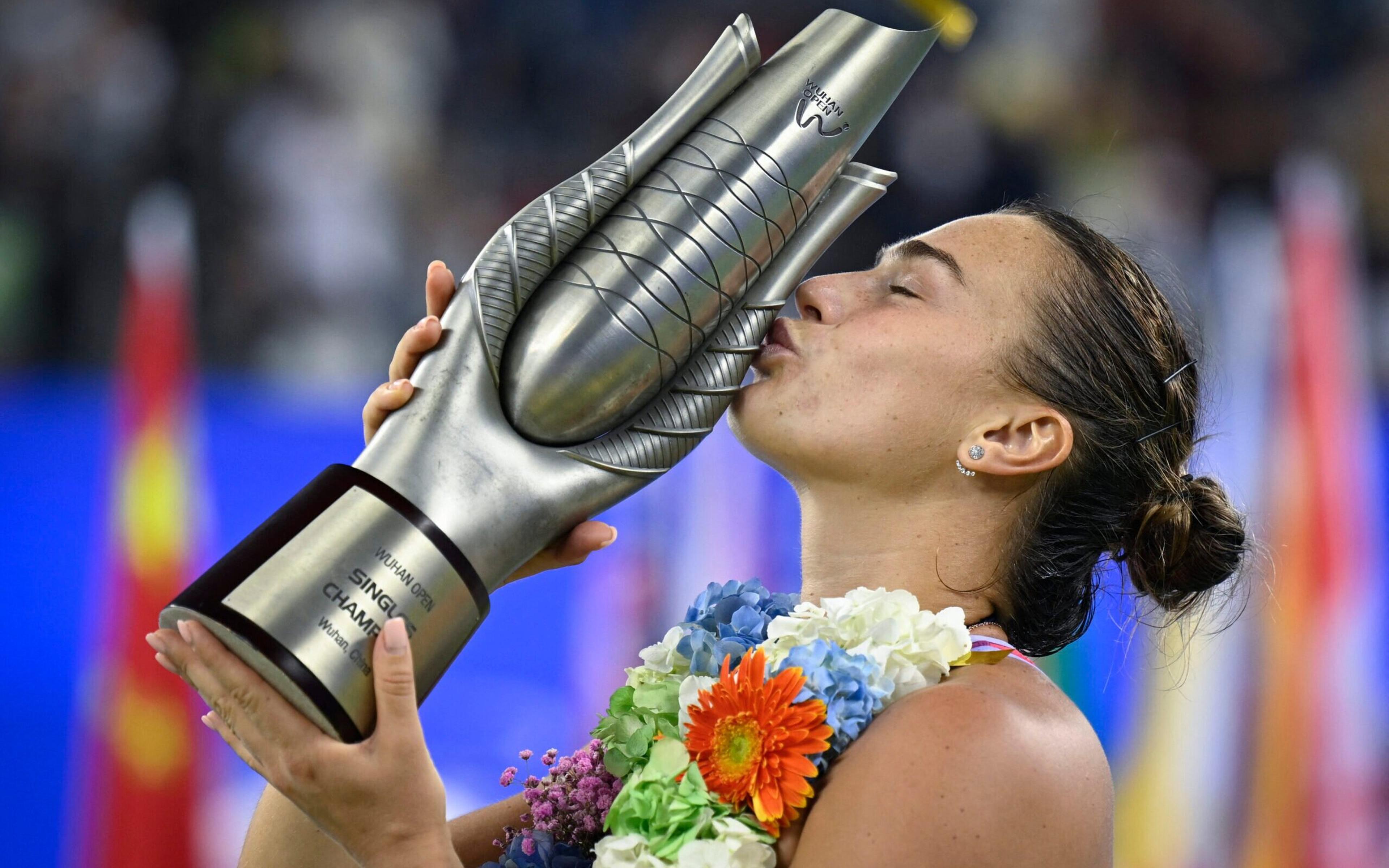 Sabalenka vence dona da casa, é tricampeã em Wuhan e mantém invencibildade no torneio