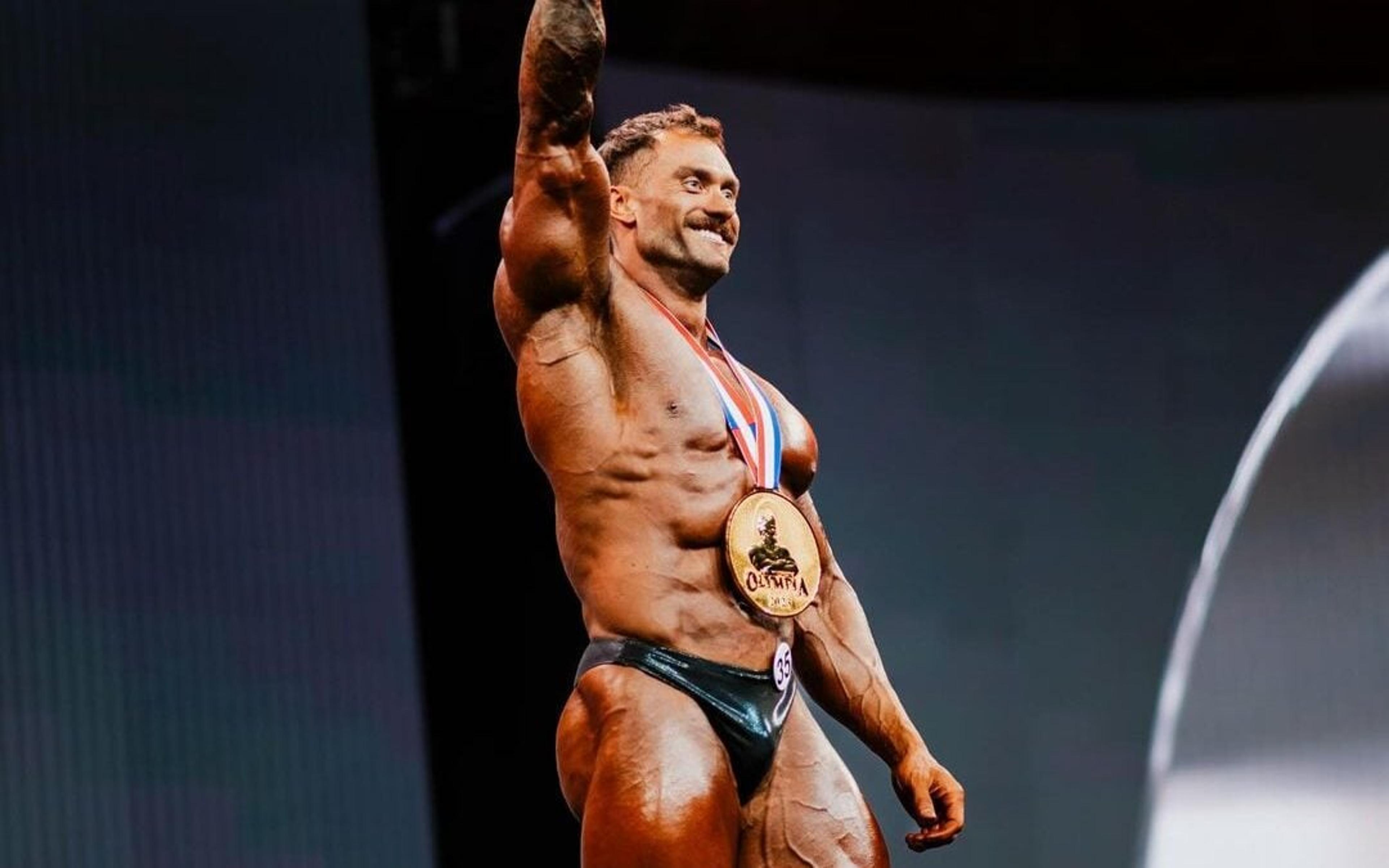 CBum surpreende e anuncia volta aos palcos, após aposentadoria no Mr. Olympia