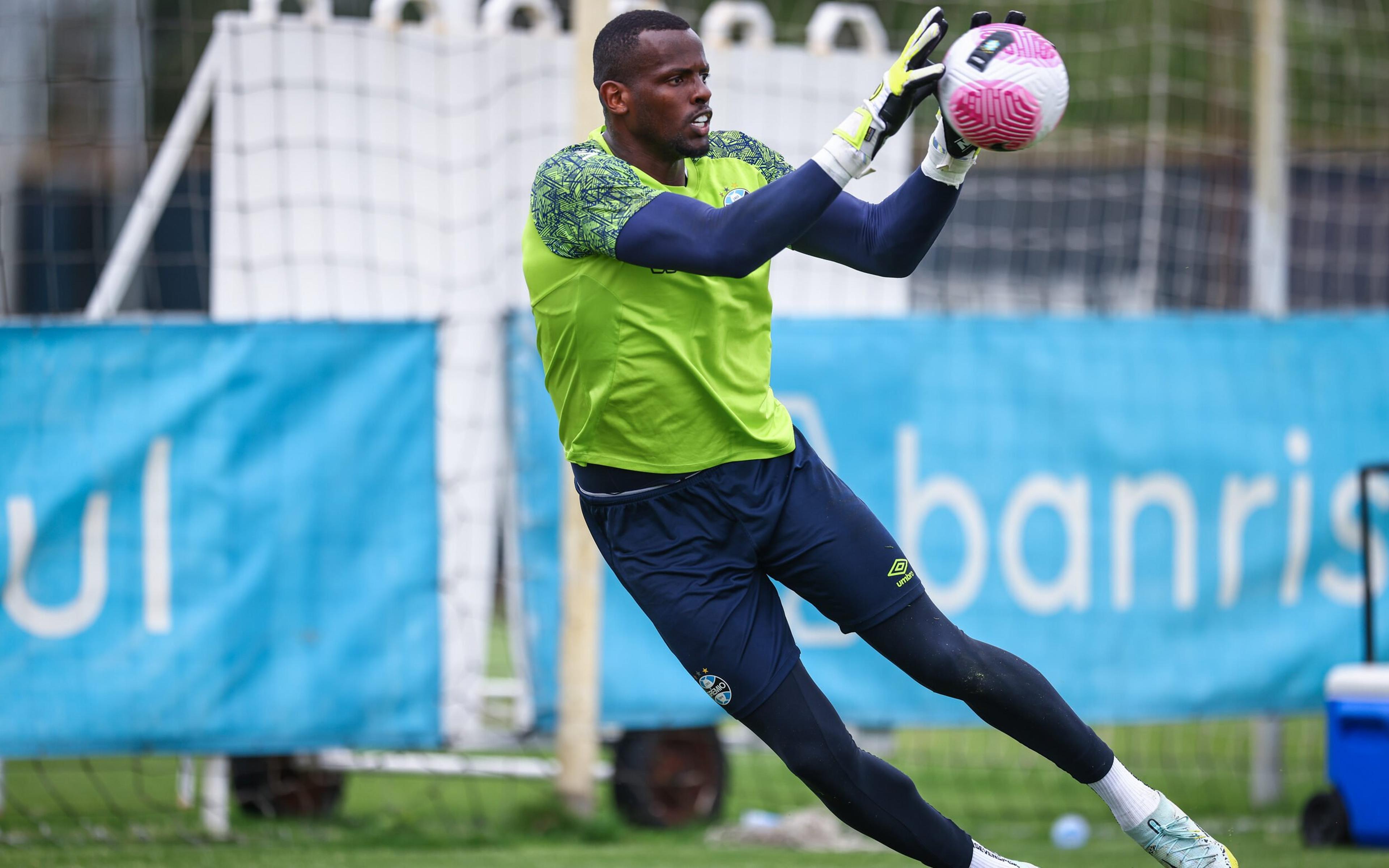 Sem Marchesín, veja quem pode assumir o gol do Grêmio contra o Fortaleza