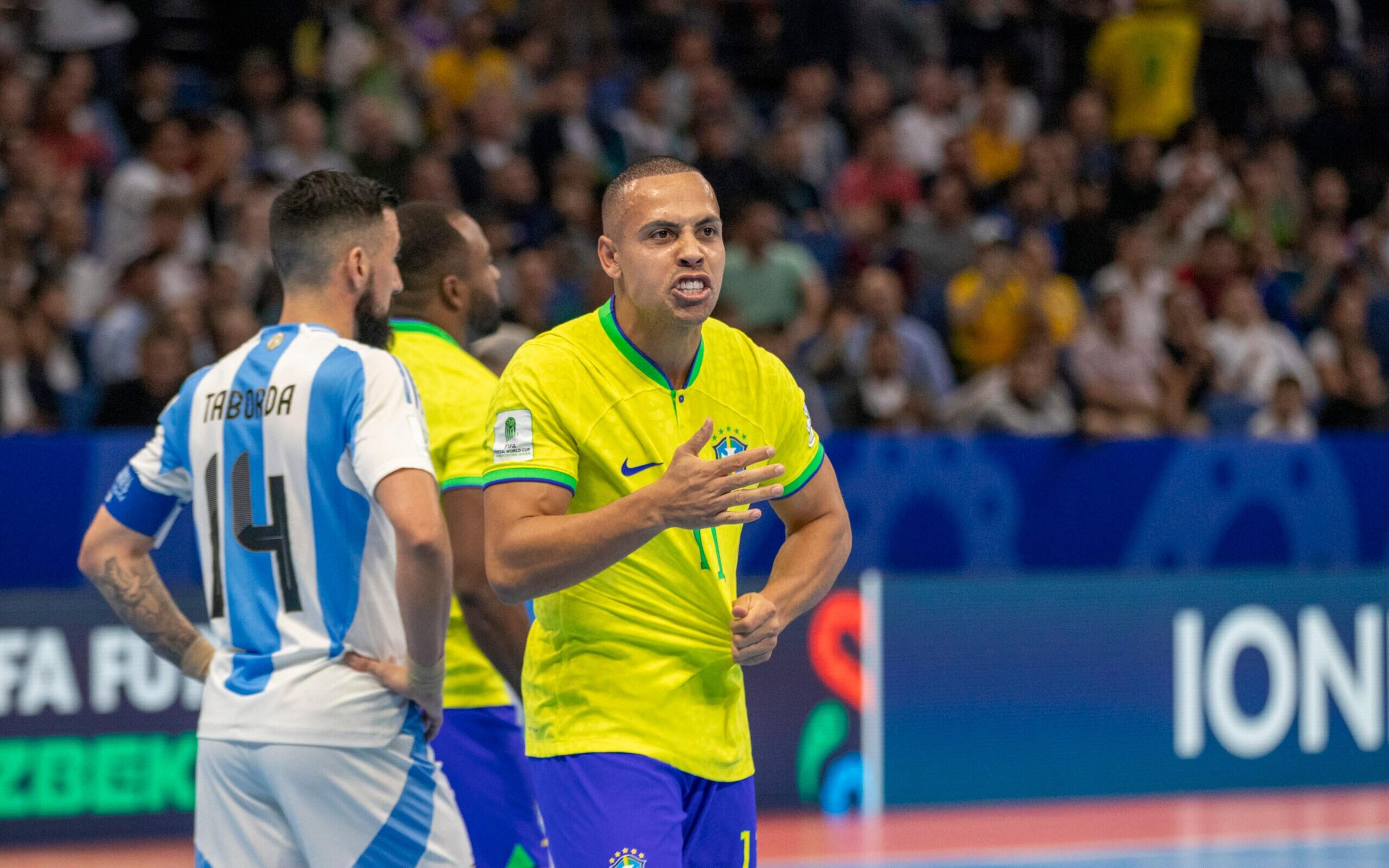 Web vai à loucura com Brasil x Argentina na Copa do Mundo de Futsal