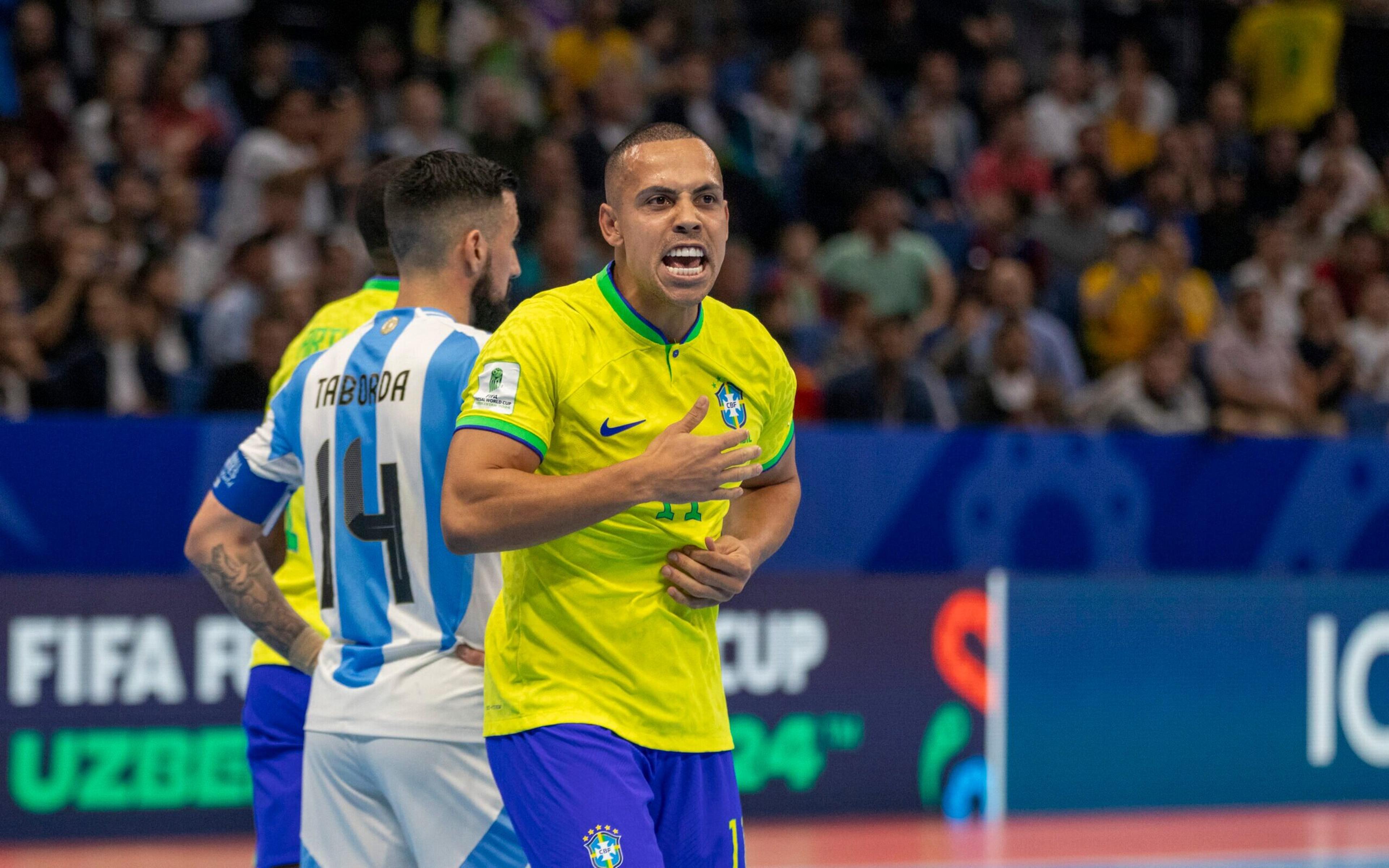 Brasil domina a Argentina e conquista a Copa do Mundo de Futsal