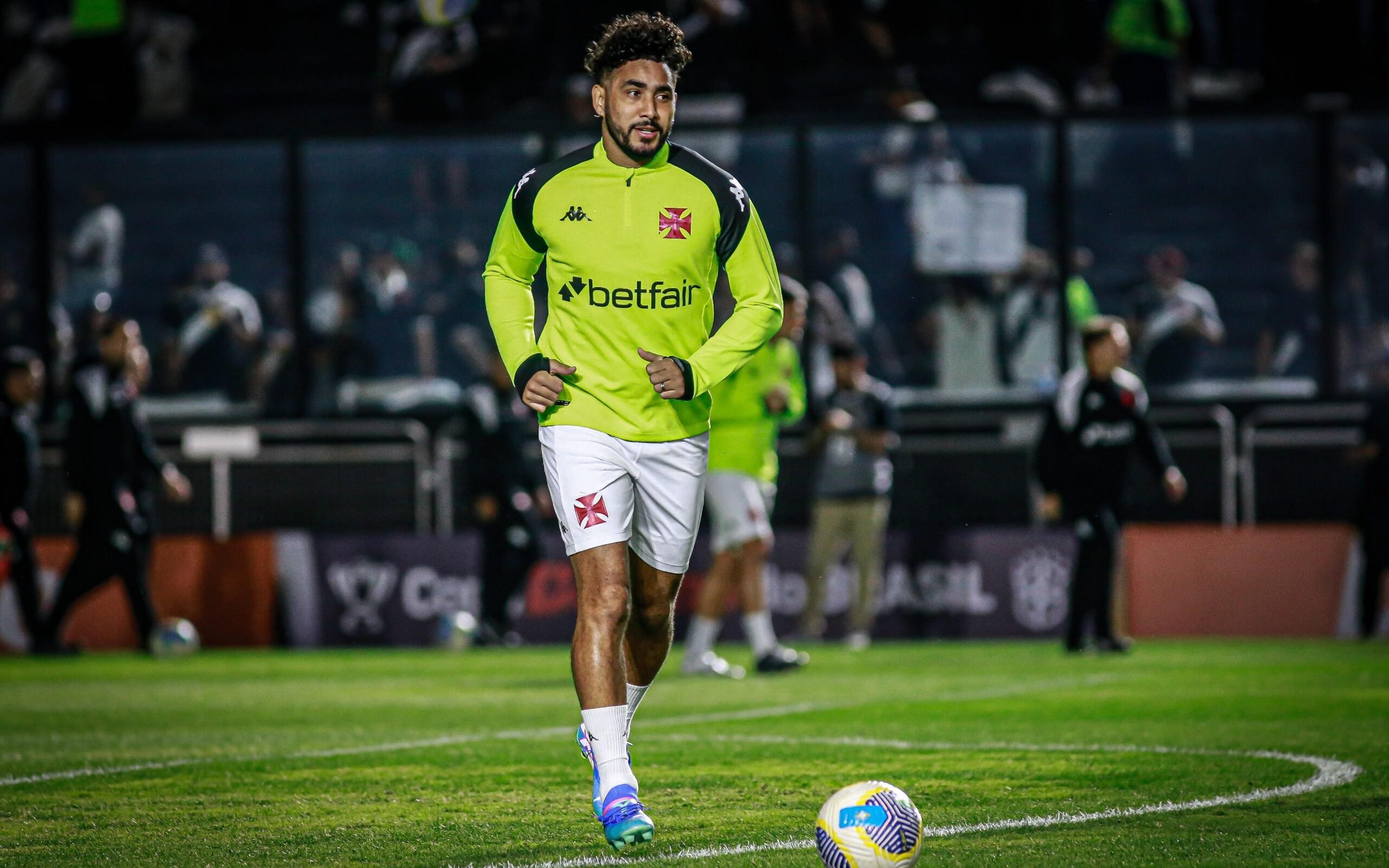 Vasco tem Payet titular diante do Bahia; confira a escalação