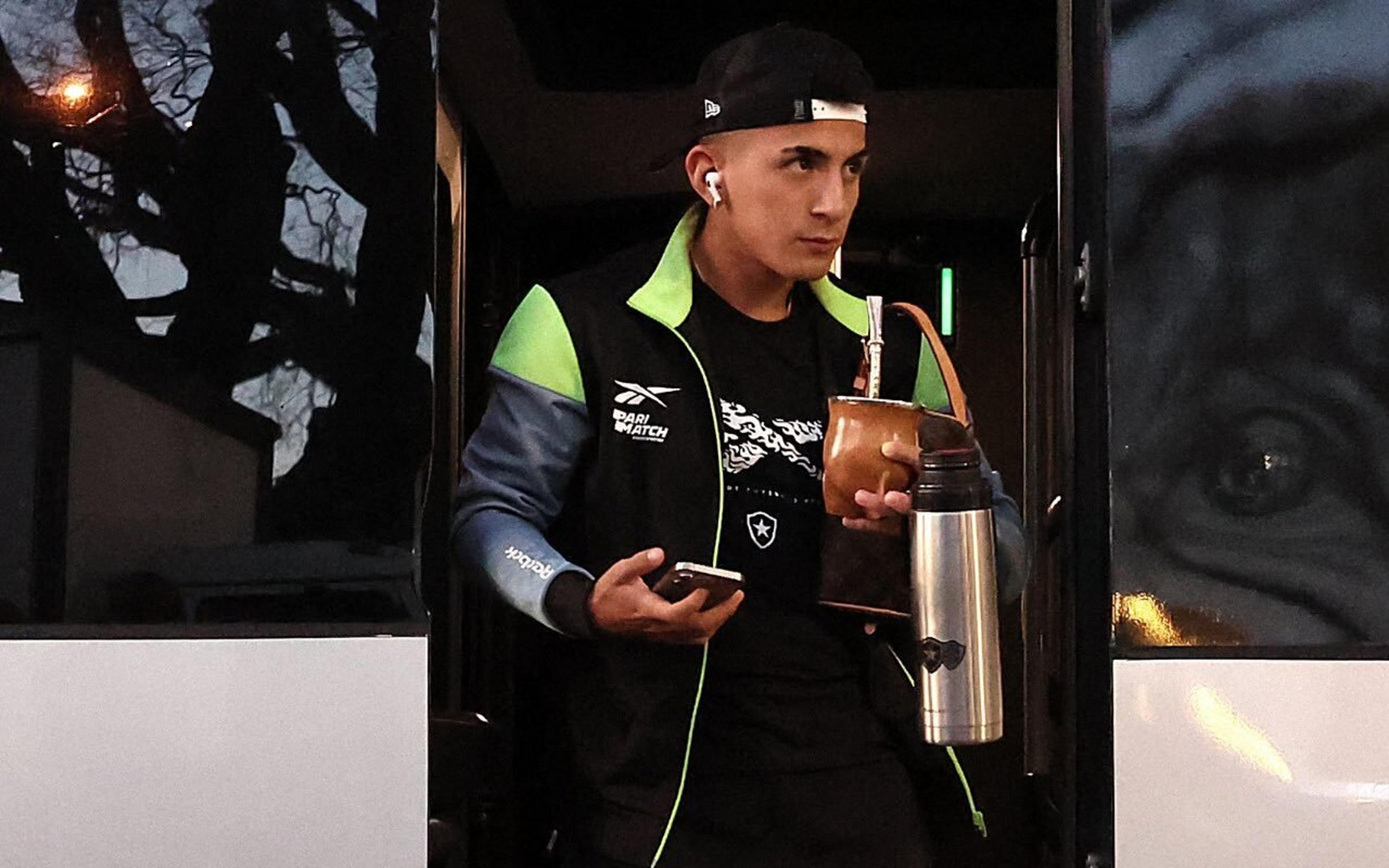 Ônibus do Botafogo é atacado a caminho do estádio Centenário