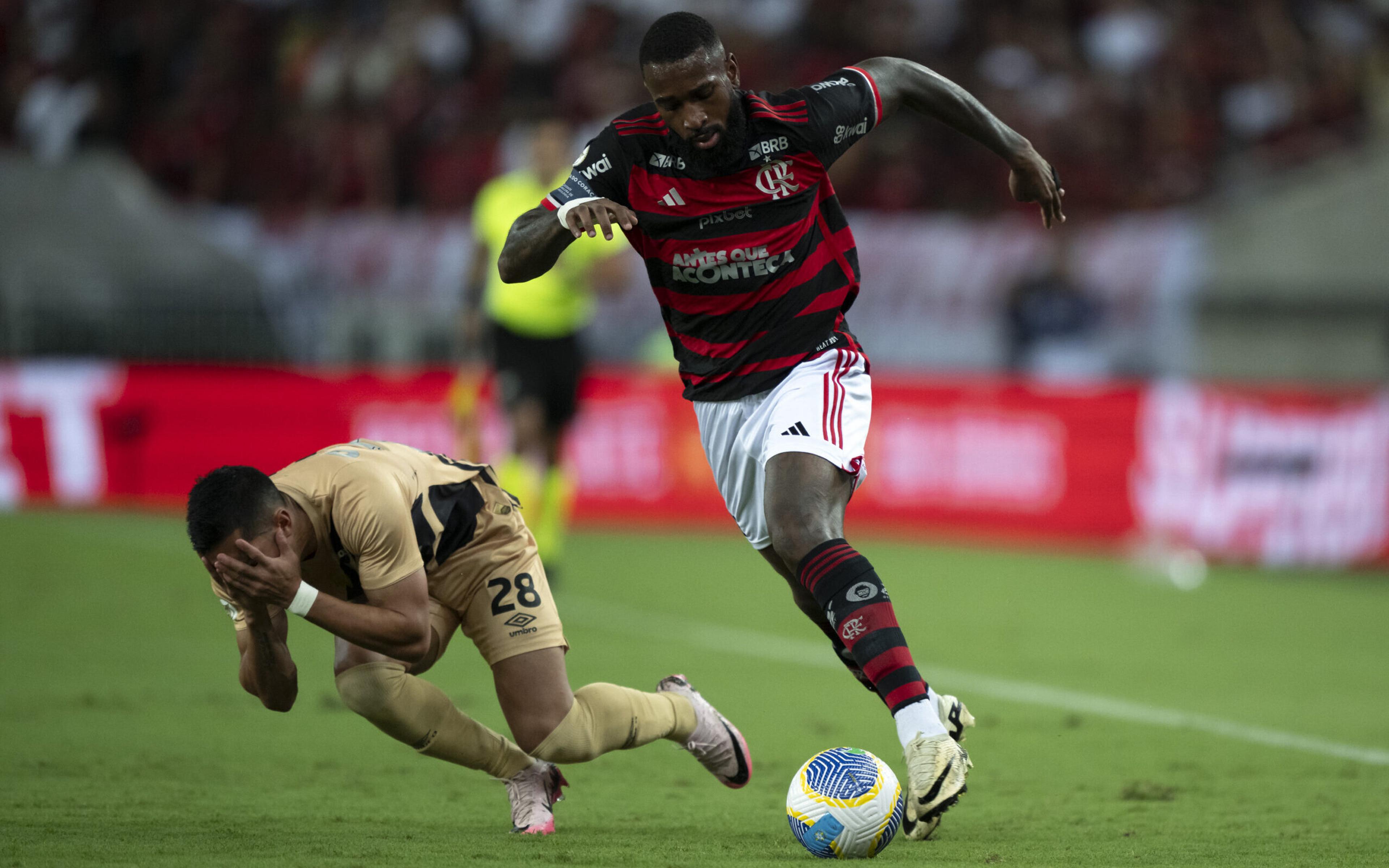 ‘Videozinho editado’: Jornalista detona Flamengo por reclamação de arbitragem