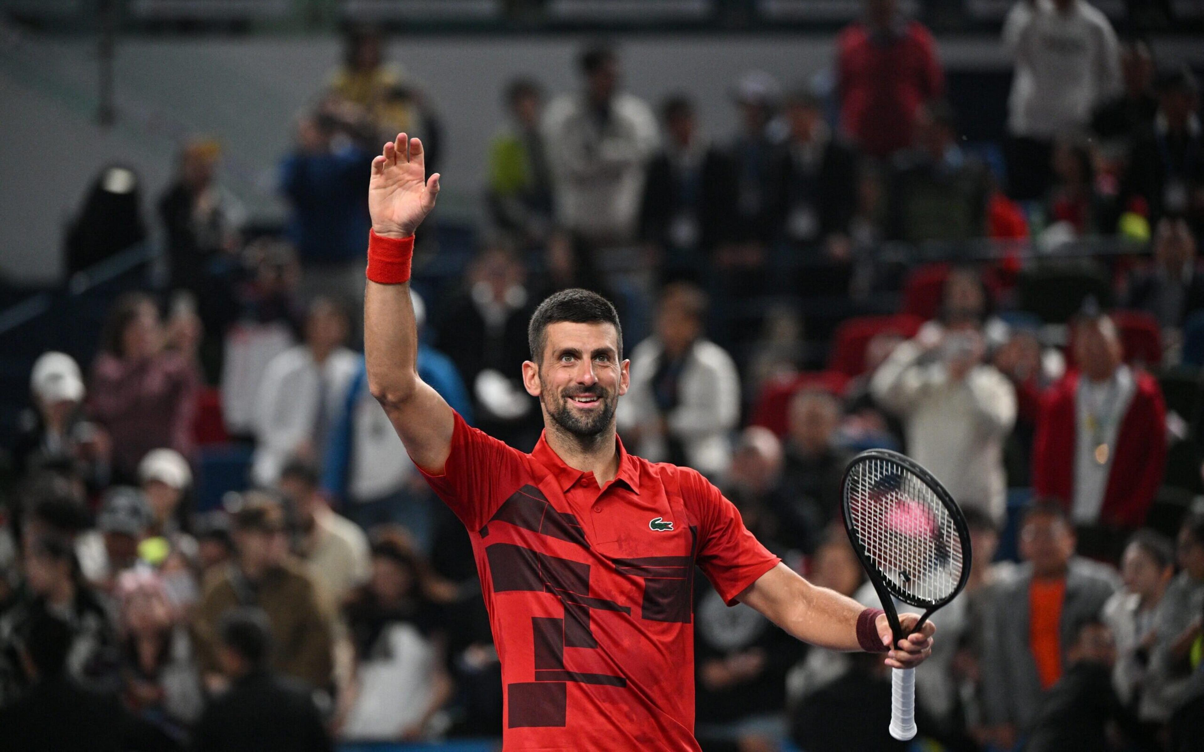 Djokovic vira sobre promessa tcheca do tênis e vai à semifinal em Xangai