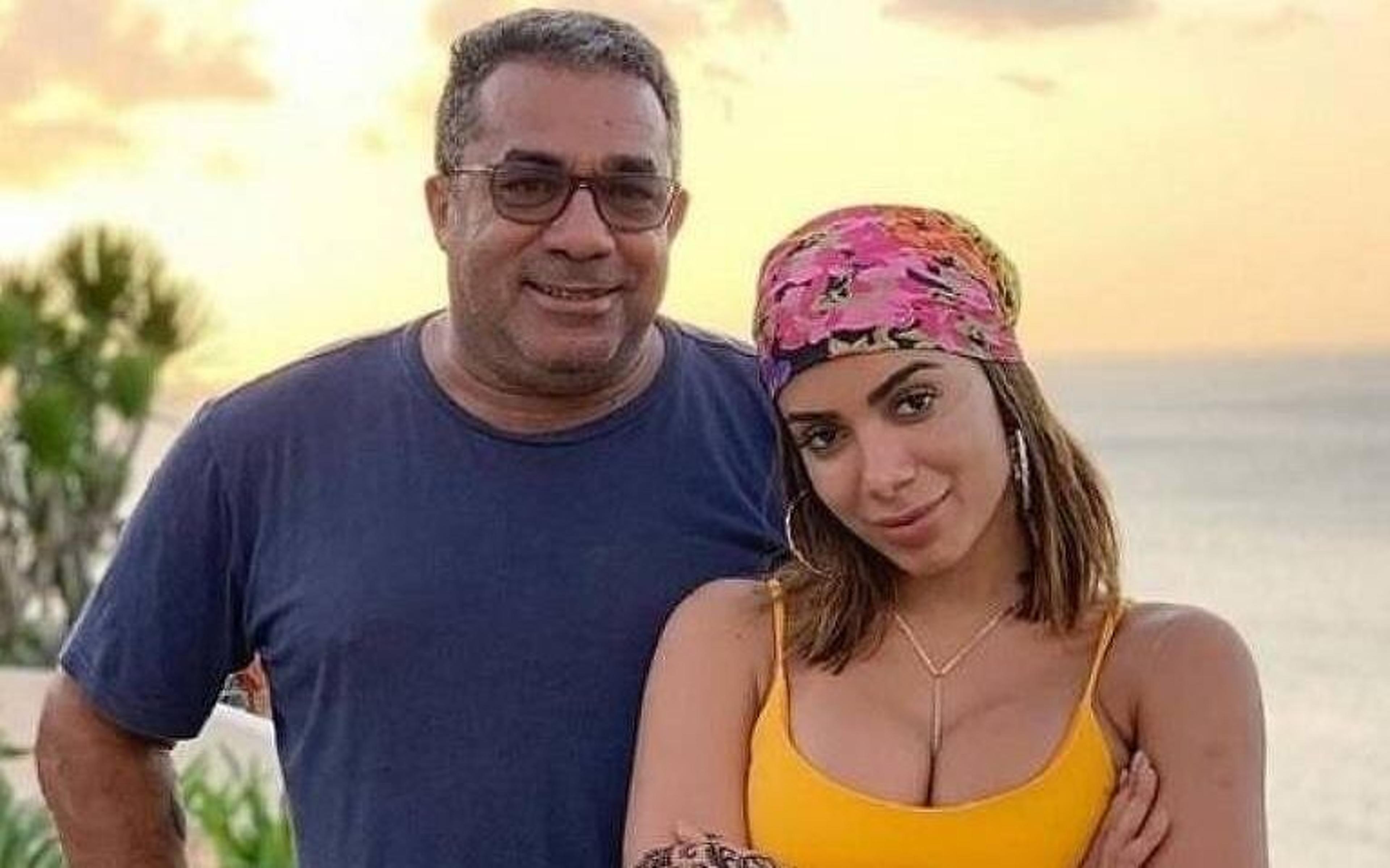 Emissora anuncia contratação de pai de Anitta para jogo do Botafogo