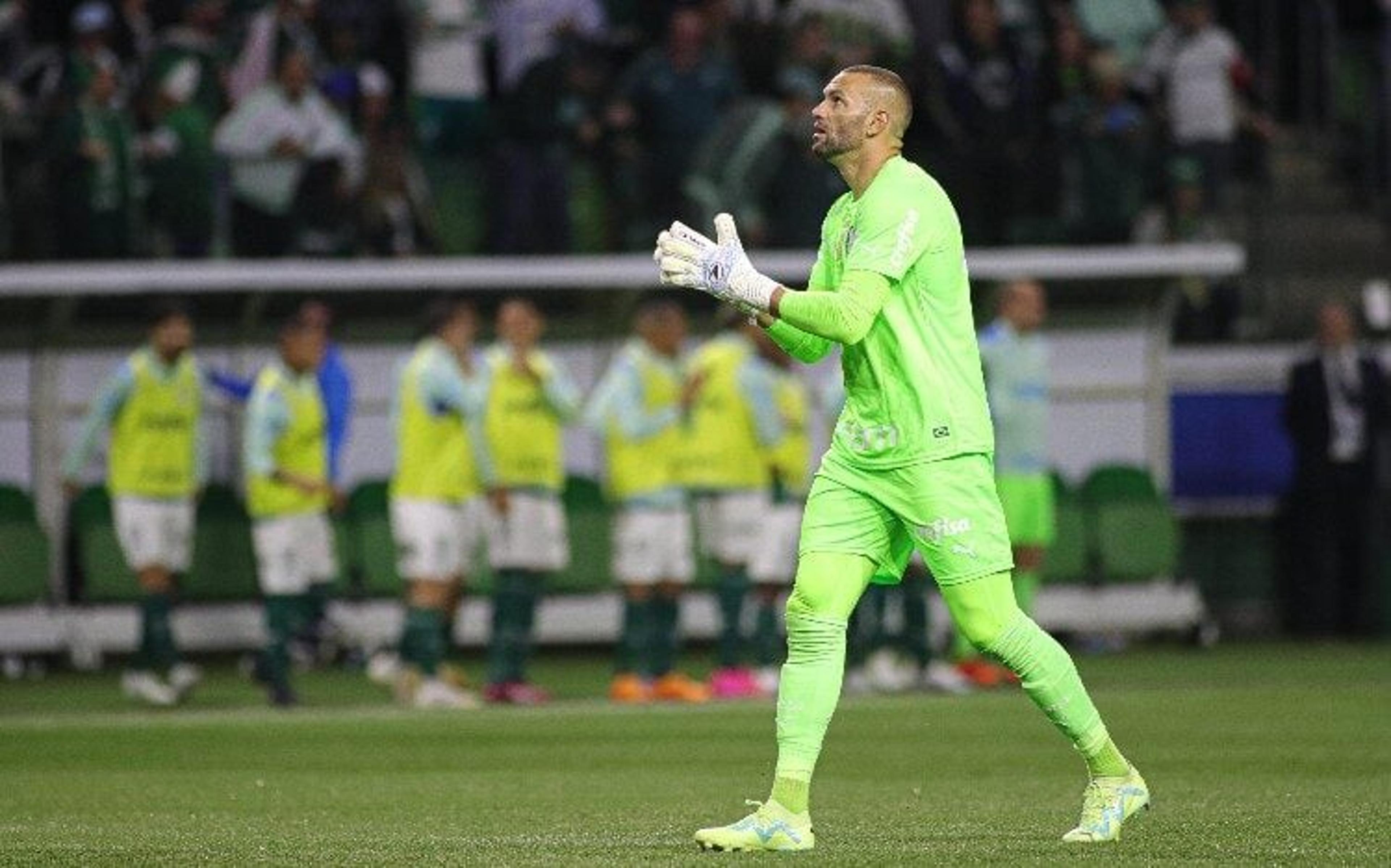 Weverton festeja convocação para Seleção: ‘fruto do meu trabalho’