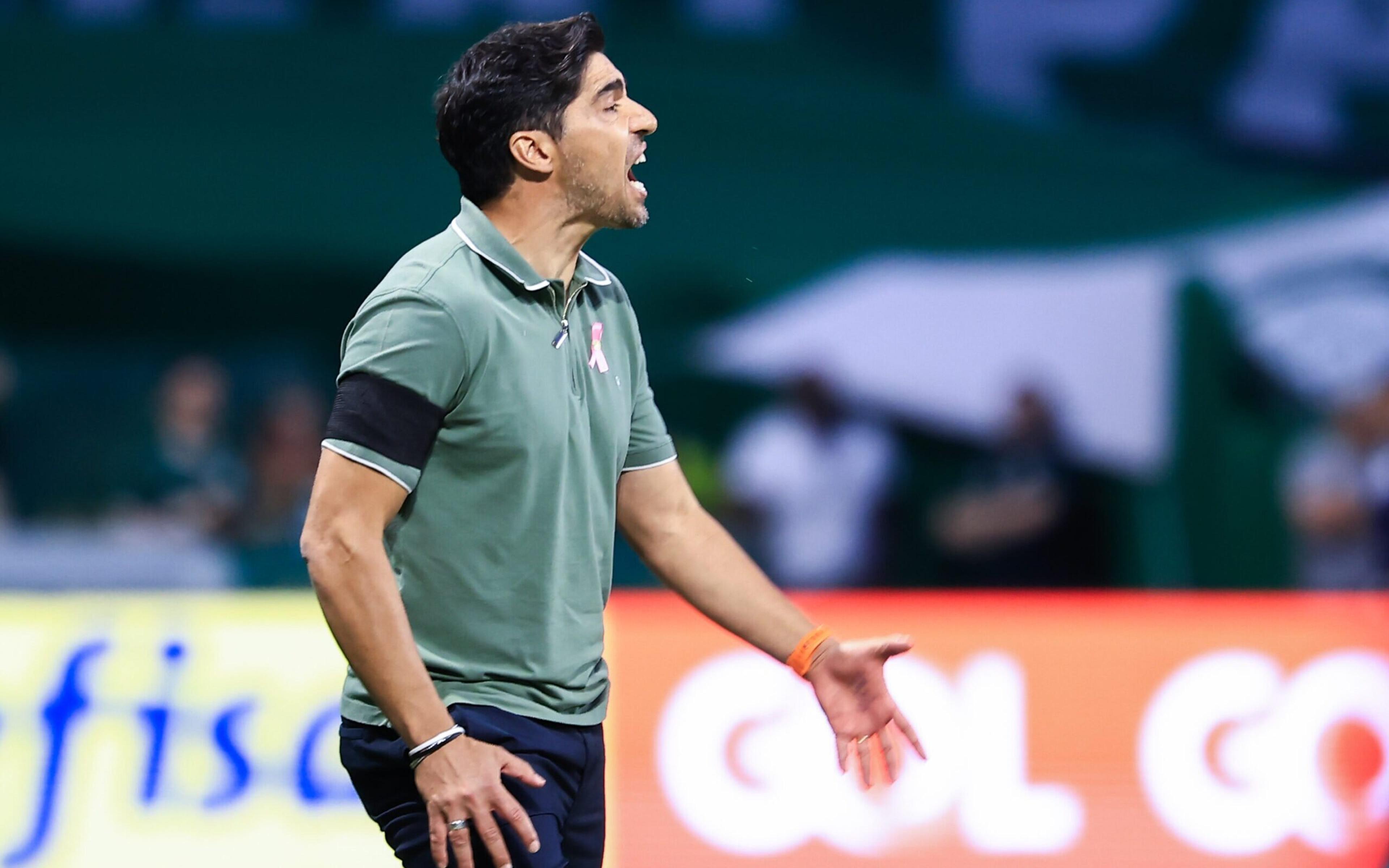 Abel Ferreira lamenta atitude da torcida do Palmeiras no Allianz Parque