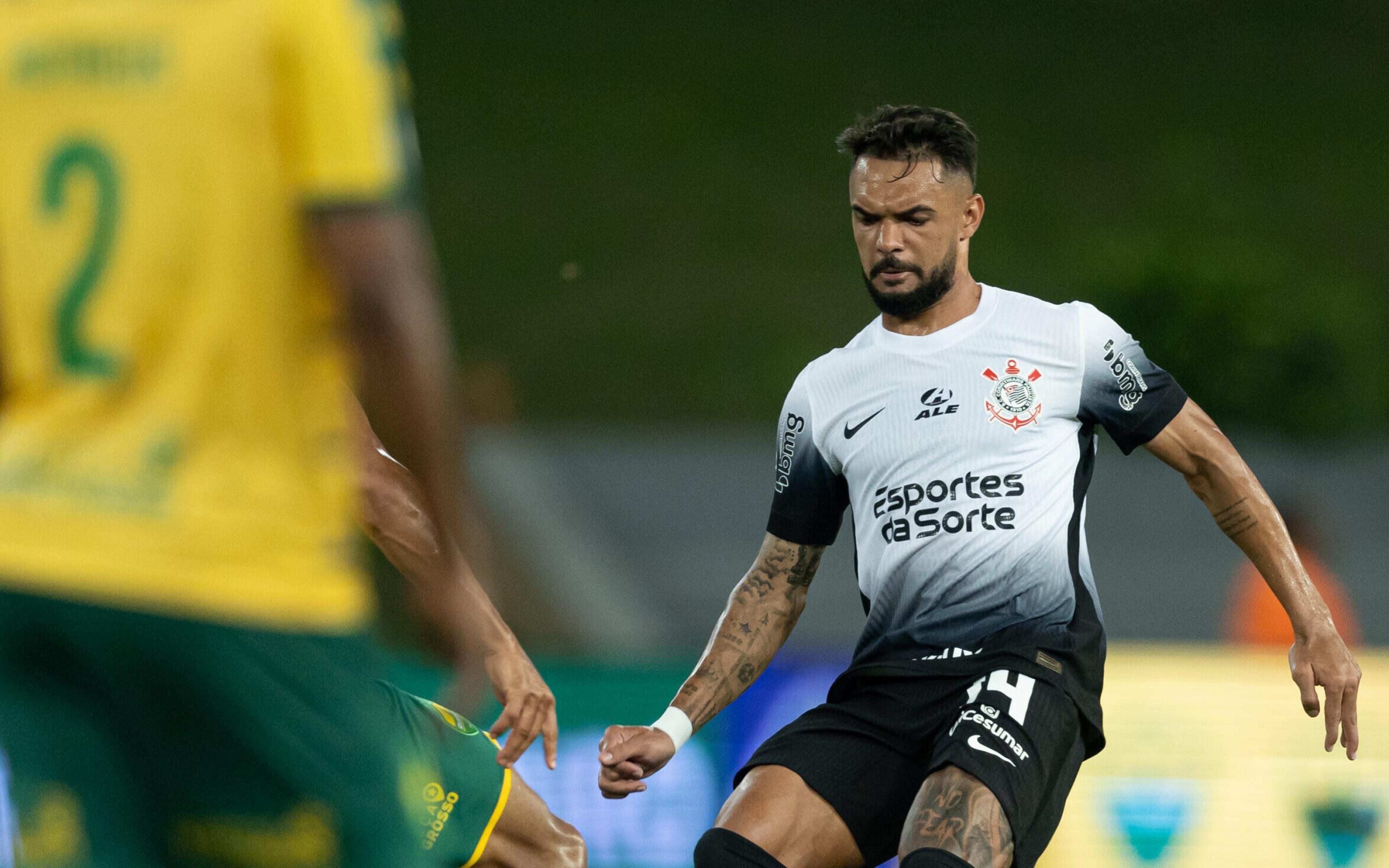 Raniele diz que calor atrapalhou o Corinthians em vitória sobre o Cuiabá