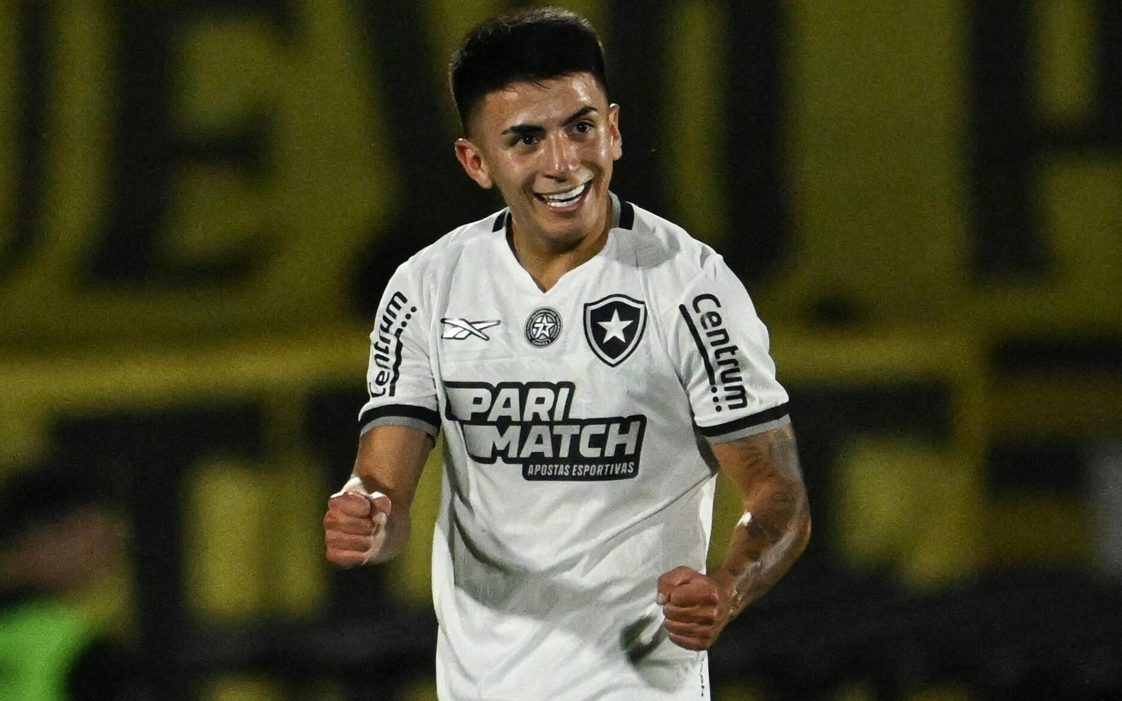 Prêmio da Libertadores pode devolver ao Botafogo valor investido em Thiago Almada