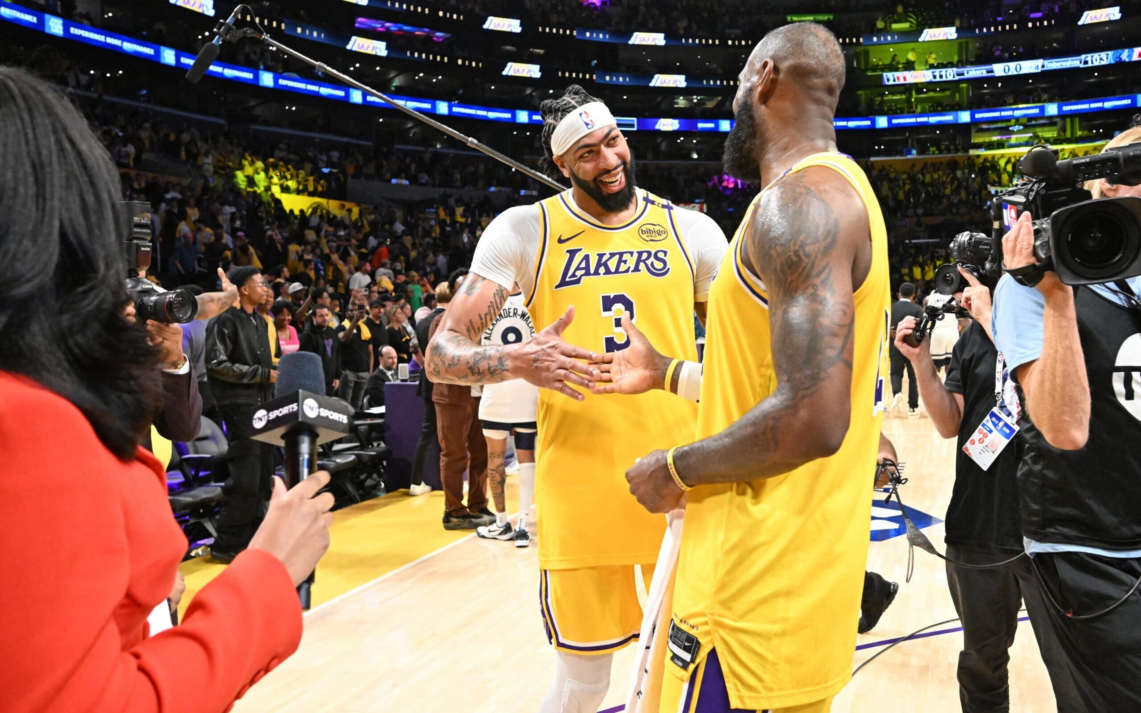 Lakers e Celtics vencem no primeiro dia da temporada 2024/25 da NBA