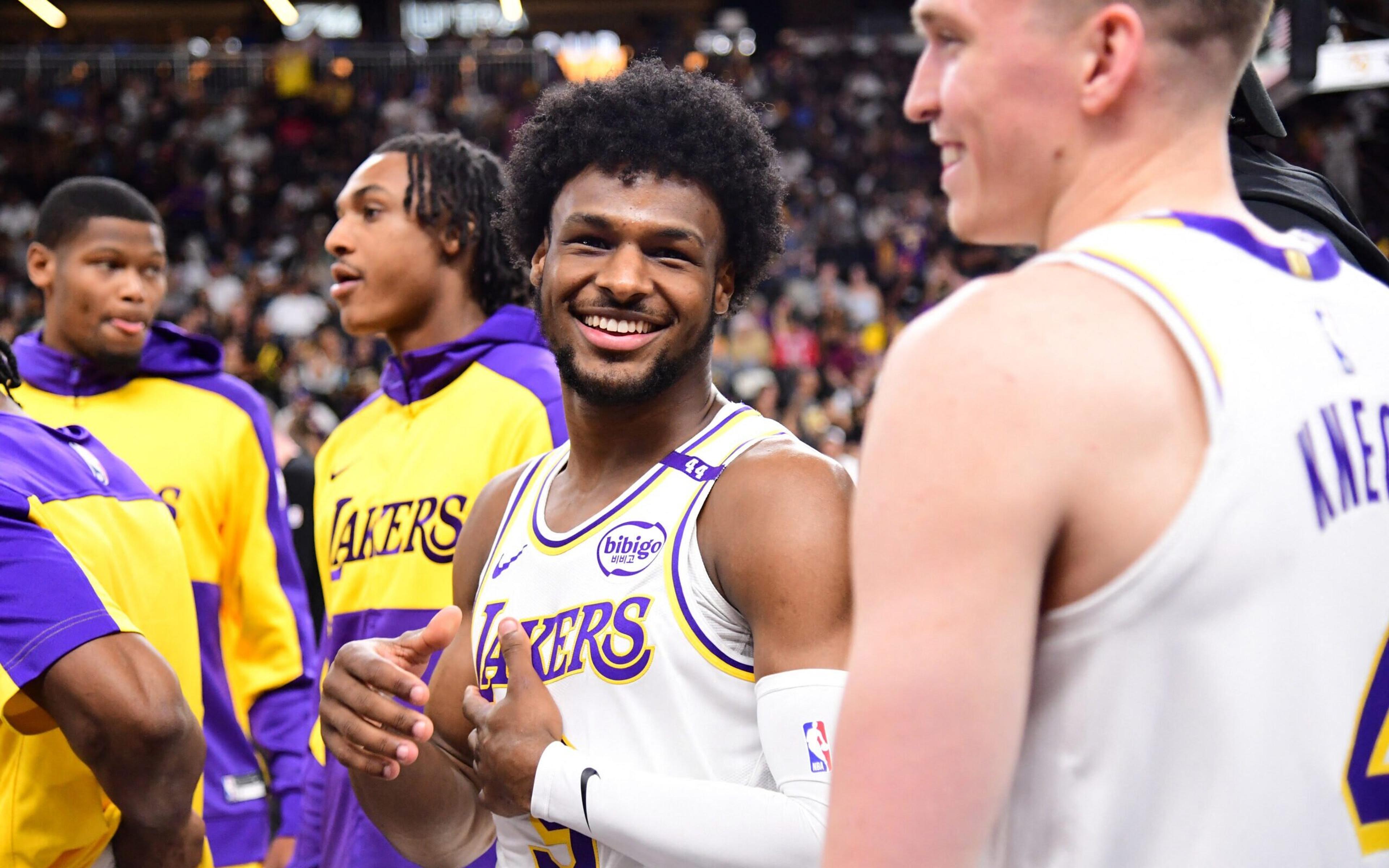 Quantos pontos Bronny James marcou em sua estreia pelos Los Angeles Lakers?