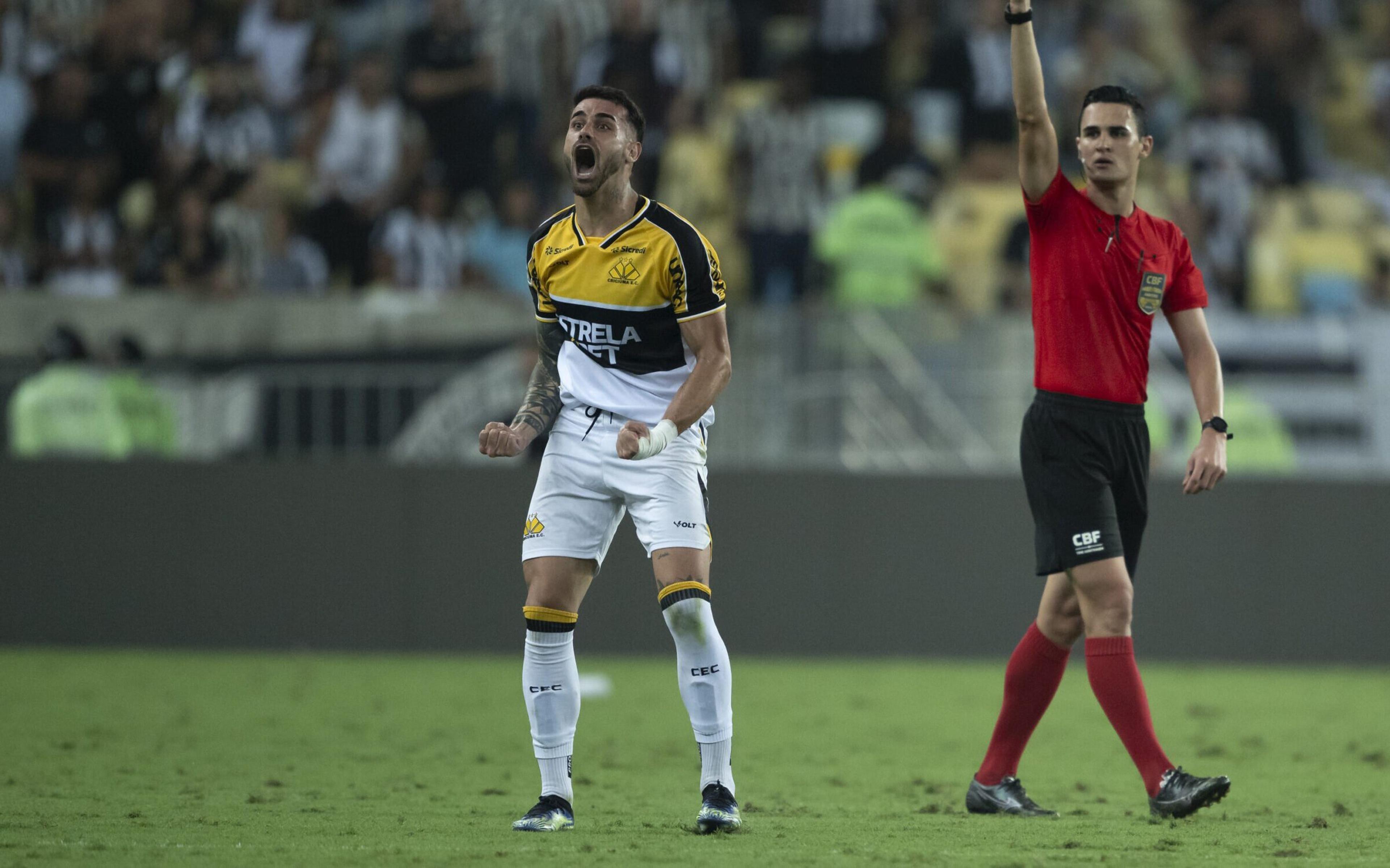 Ex-jogador aponta culpado em gol do Criciúma sobre o Botafogo: ‘Deu mole’