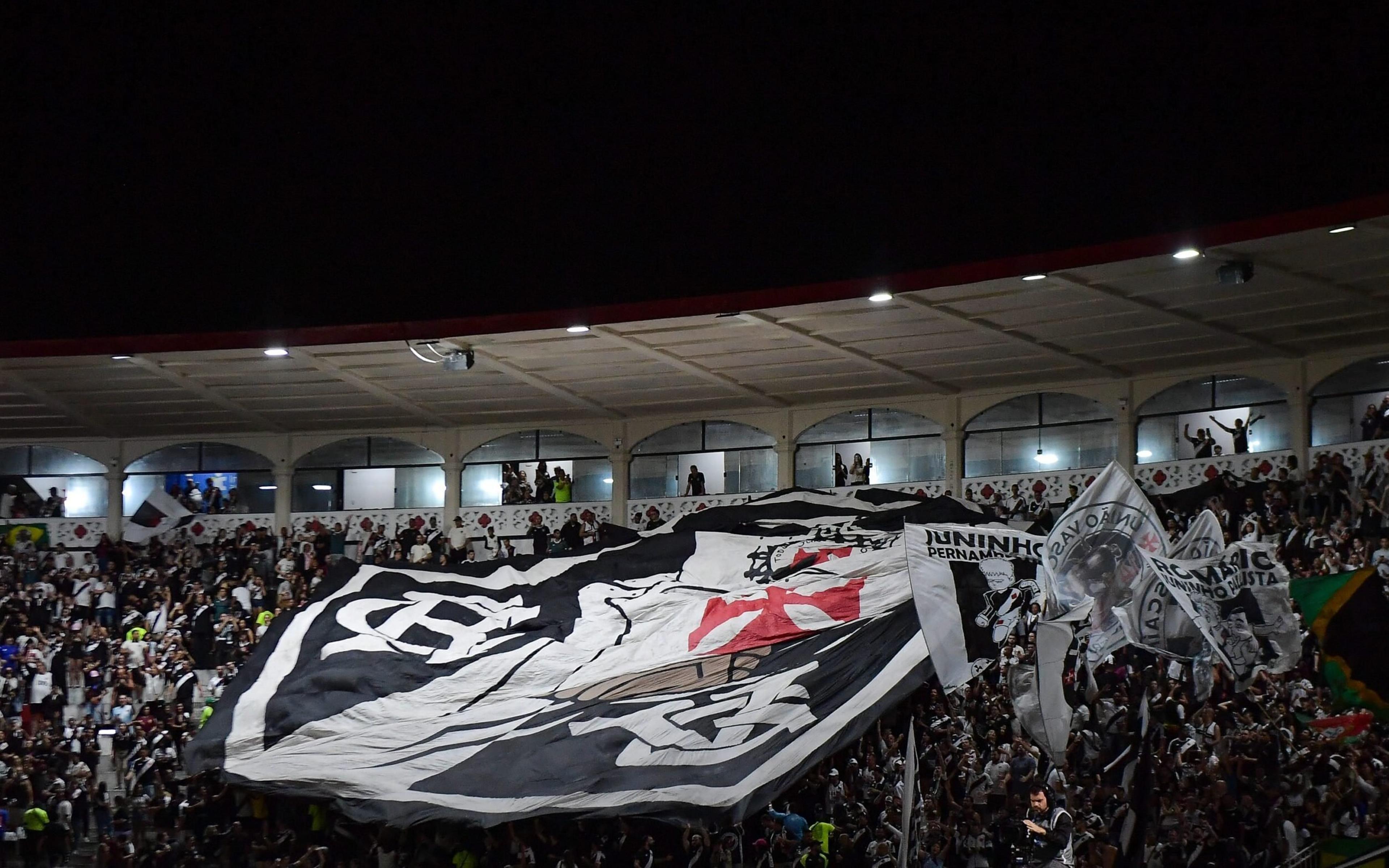 Torcida do Vasco se revolta com esquema de ingressos para Copa do Brasil