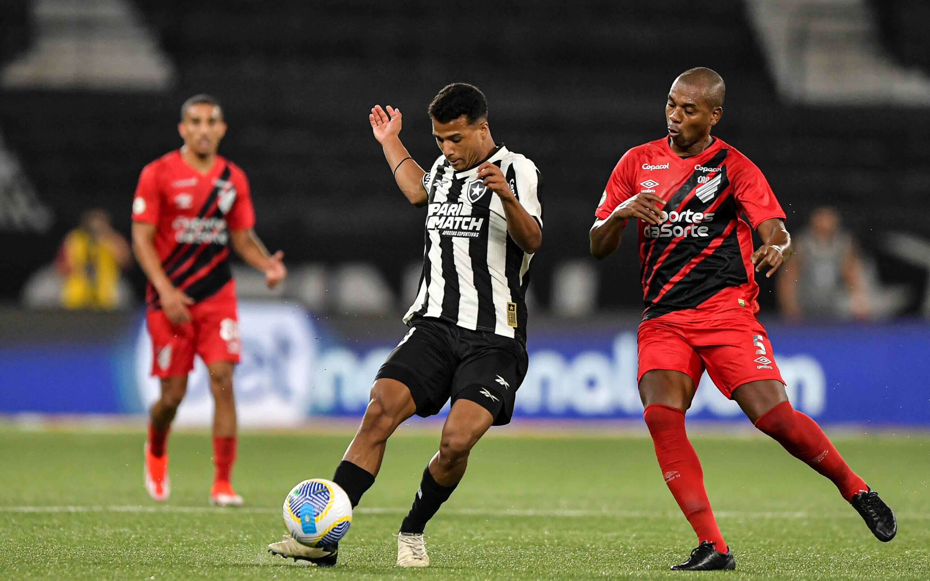 Athletico-PR x Botafogo: onde assistir, horário e escalações