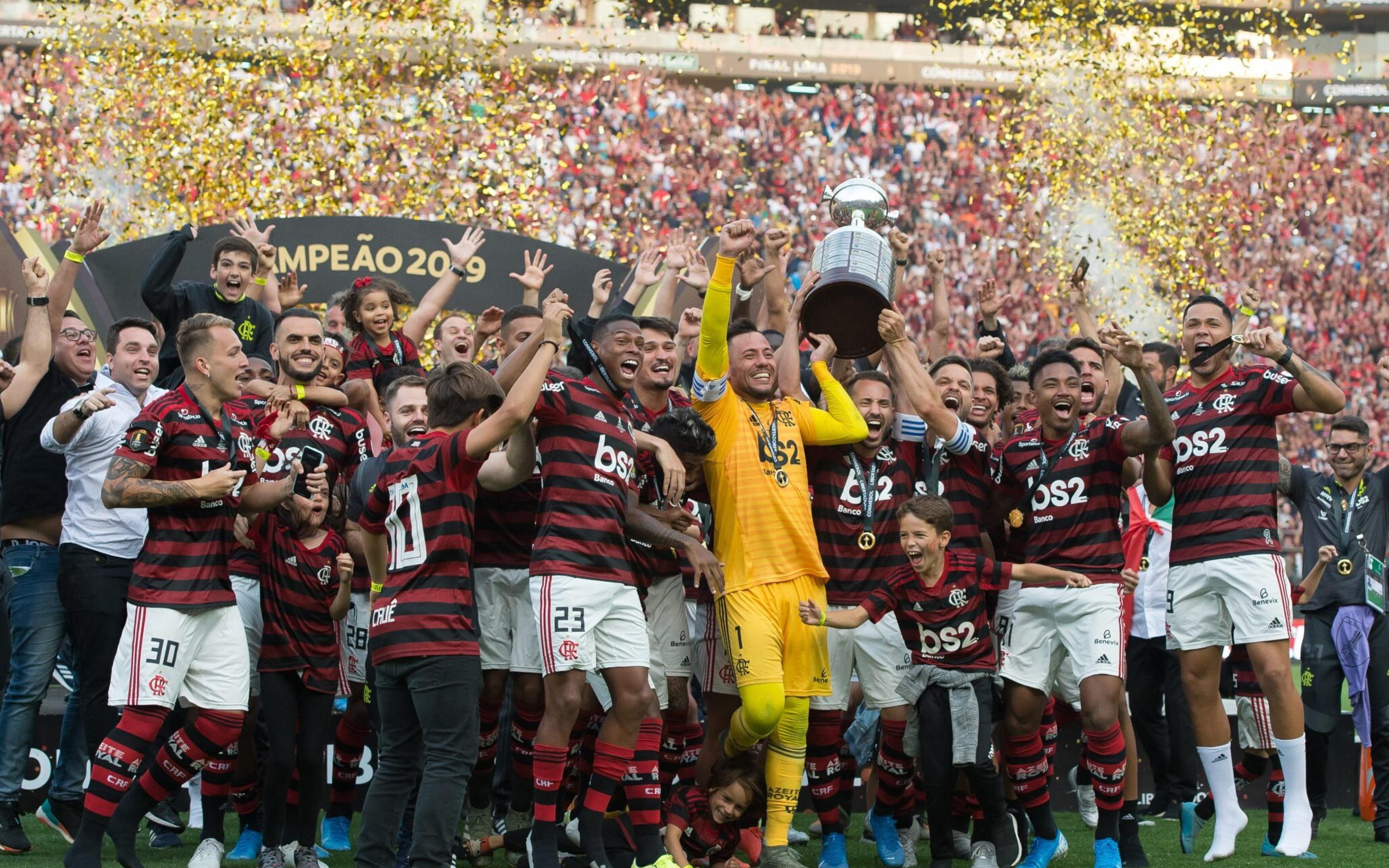 Ídolo do Flamengo escolhe favorito para Palmeiras x Botafogo no Brasileirão