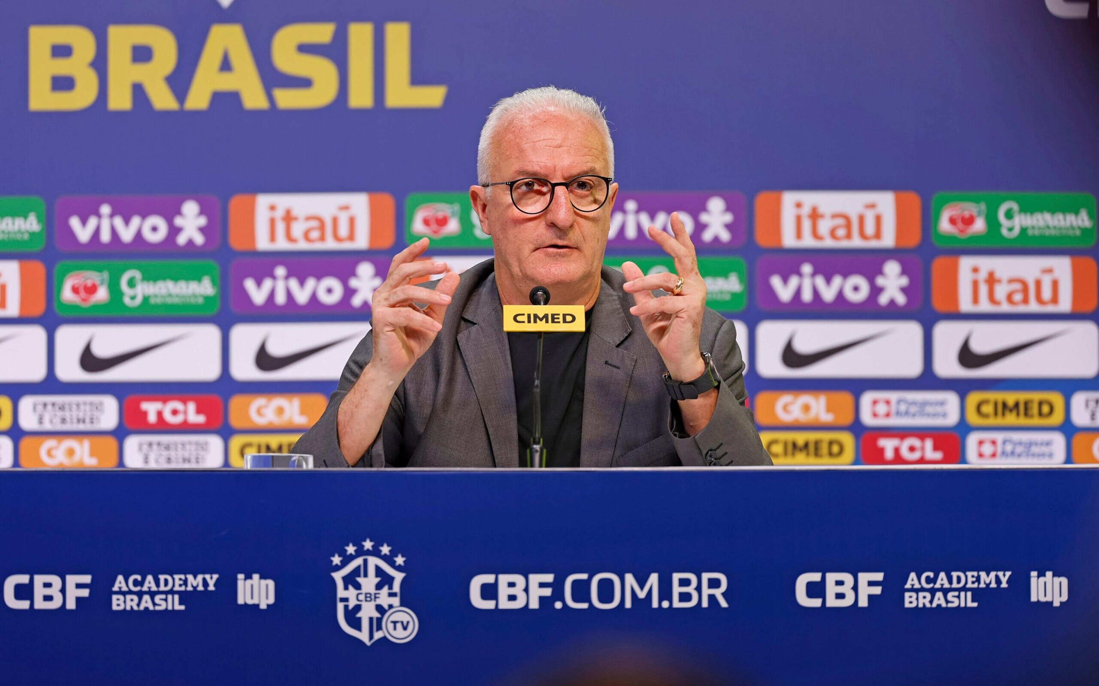 Dorival Jr. analisa evolução da Seleção Brasileira e mira primeiras posições na tabela