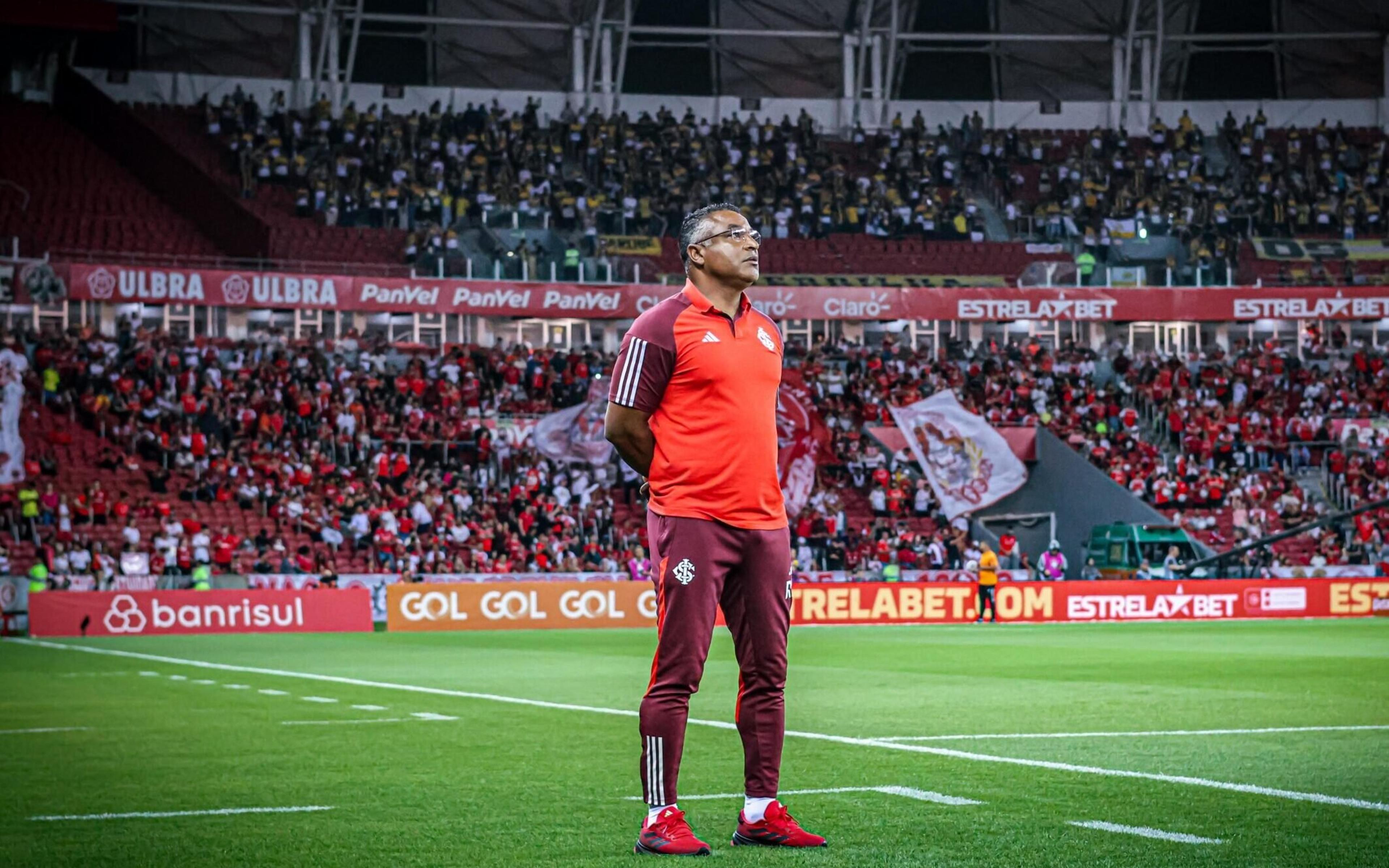 Com a vitória do Inter, Roger Machado quebra recorde de Mano Menezes