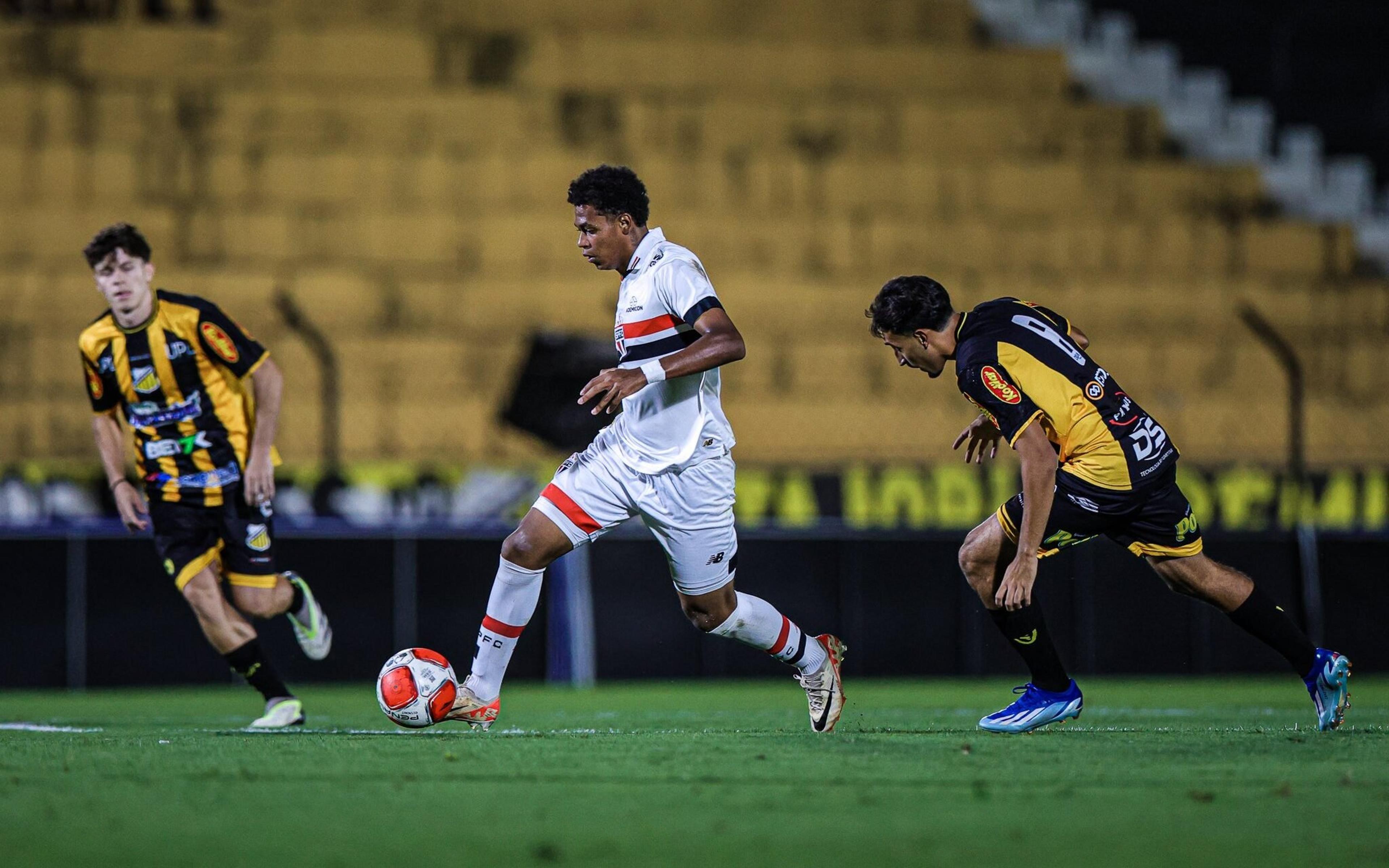 São Paulo decide Paulistão sub-20 nesta sexta e pode quebrar tabu histórico