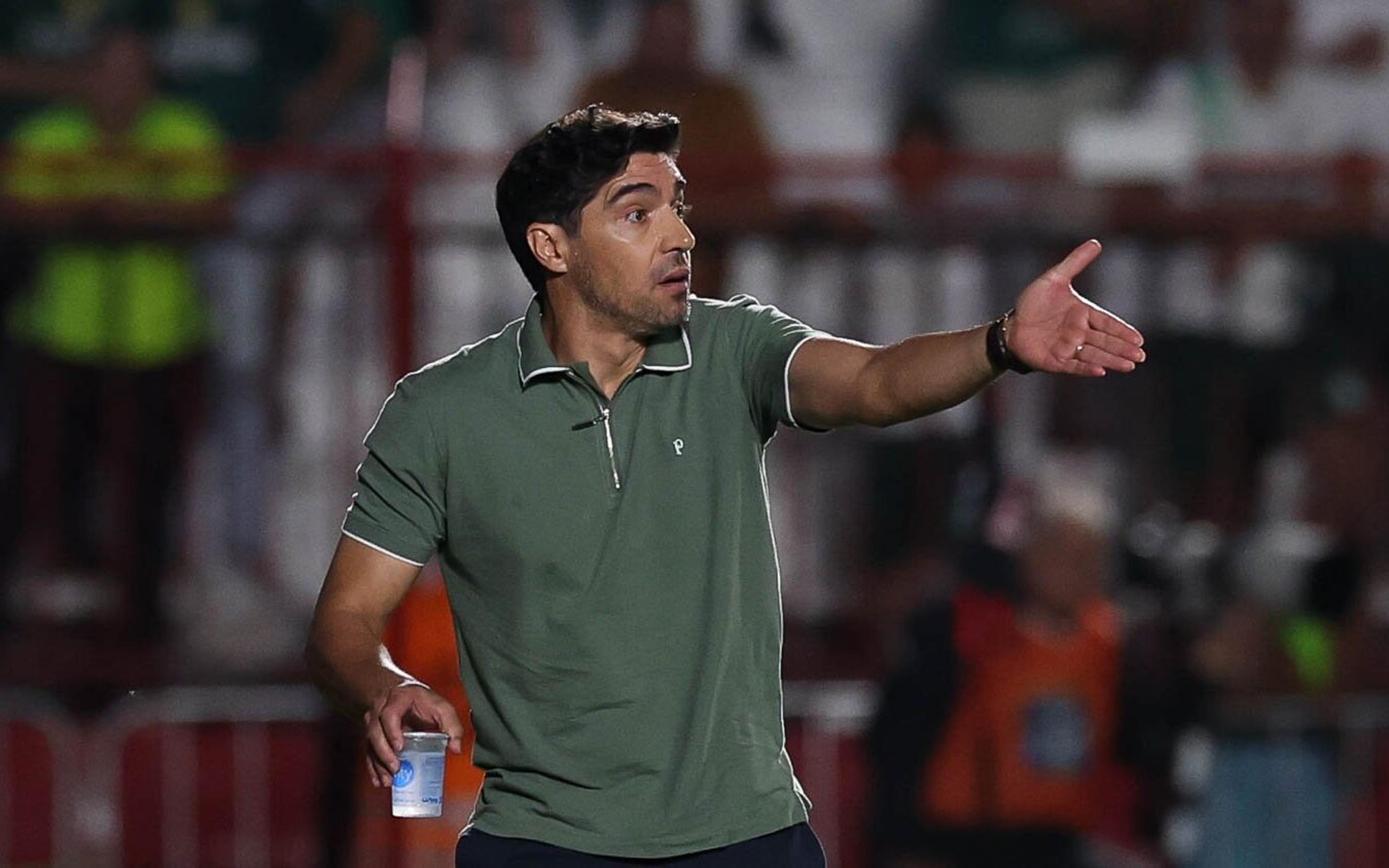 Abel Ferreira minimiza placar magro e valoriza vitória do Palmeiras